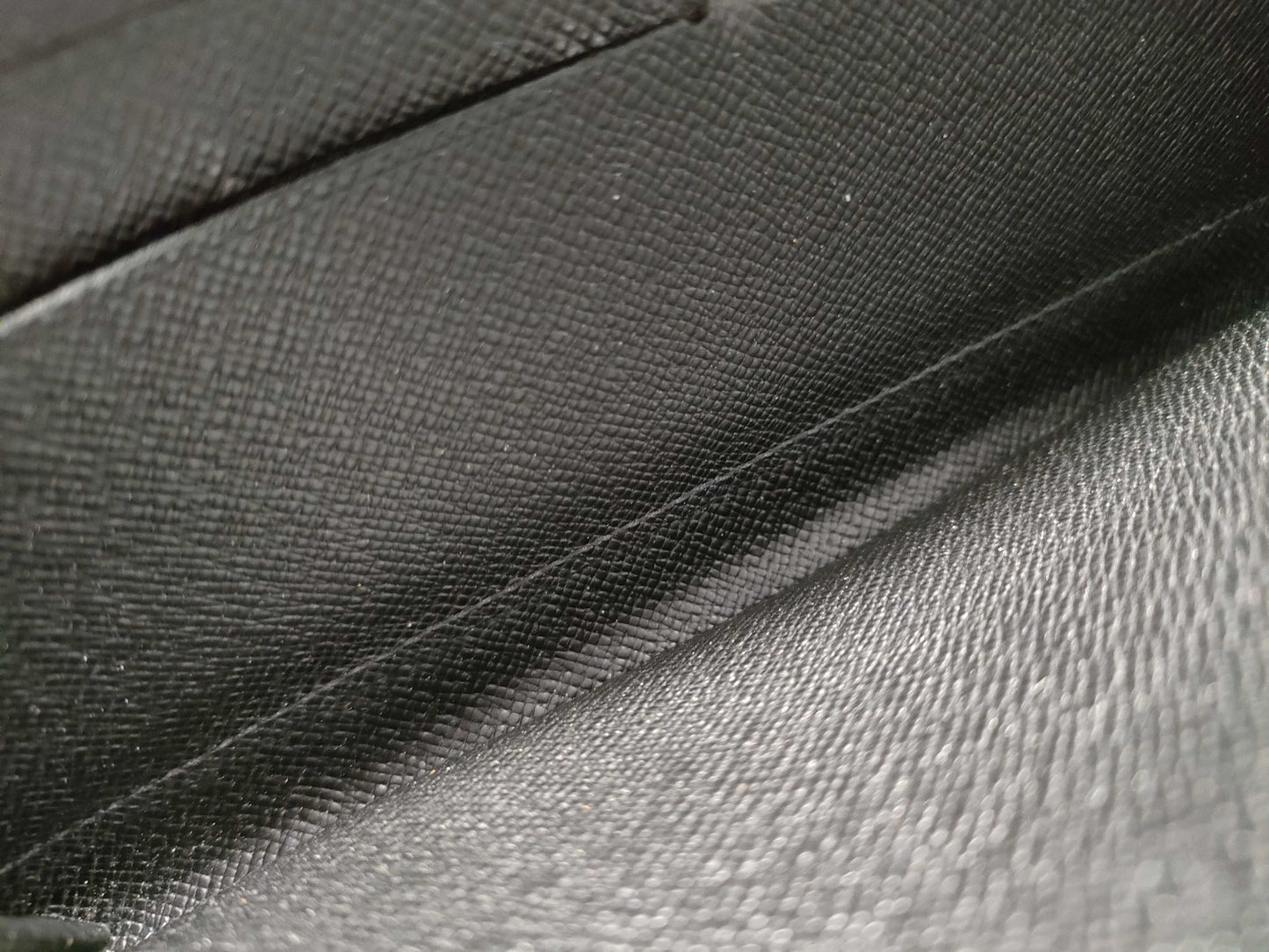 LOUIS VUITTON Epi Zippy Wallet Noir CA2183 Wallet