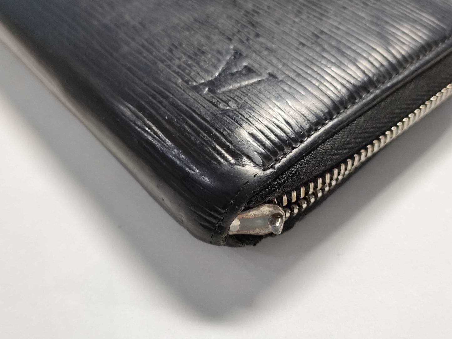 LOUIS VUITTON Epi Zippy Wallet Noir CA2183 Wallet