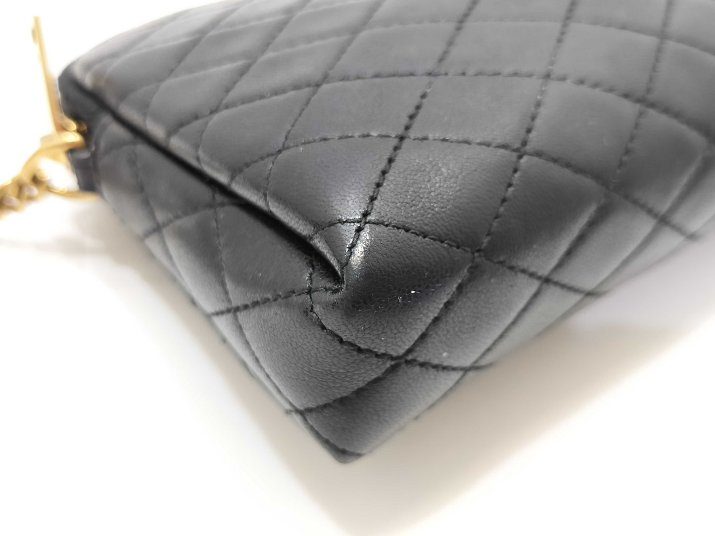 Yves Saint Laurent 733667 Gaby Chain Shoulder Bag in Quilted Leather and Black