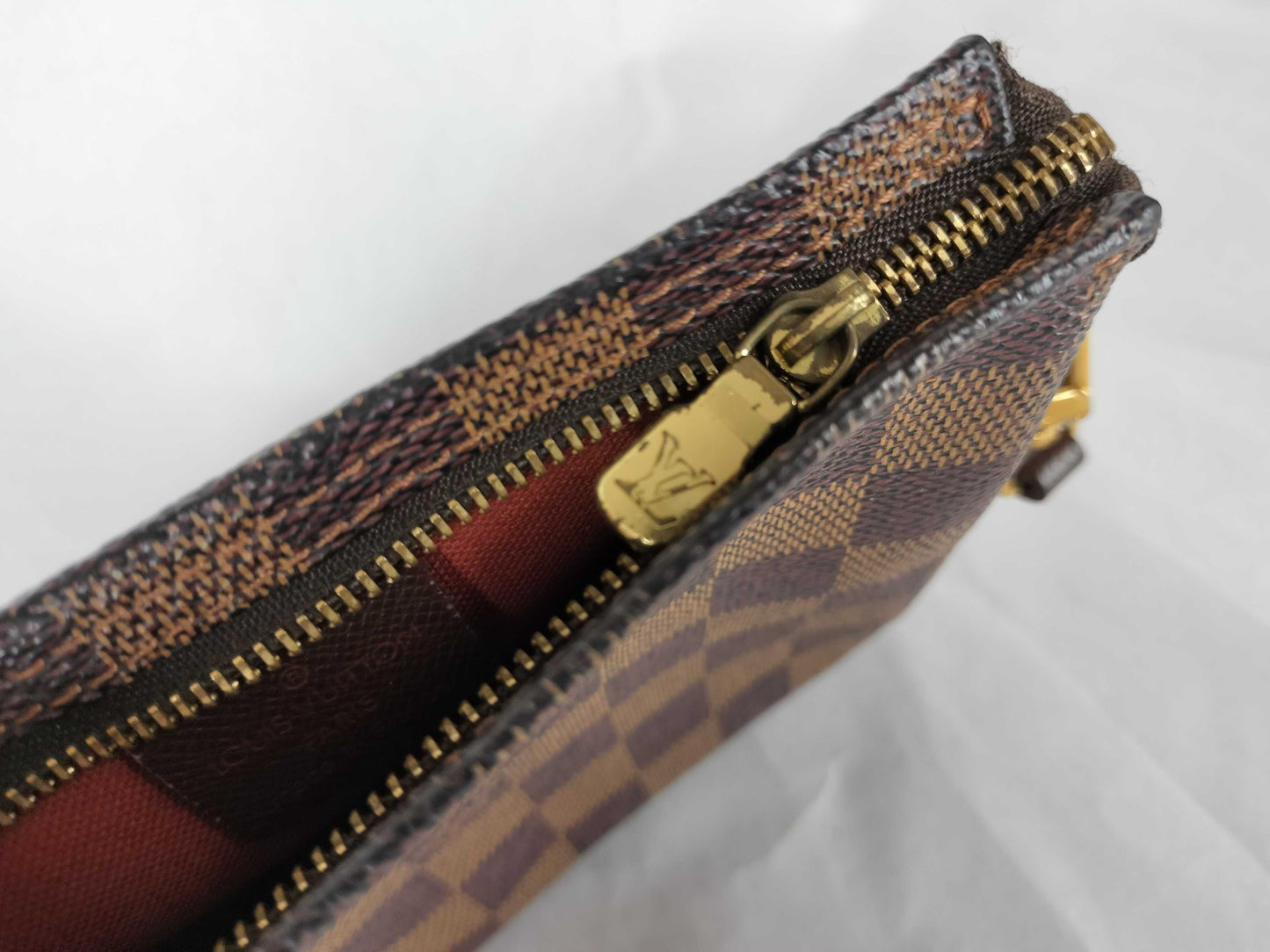 LOUIS VUITTON Damier LV Damier Truth Makeup Handbag