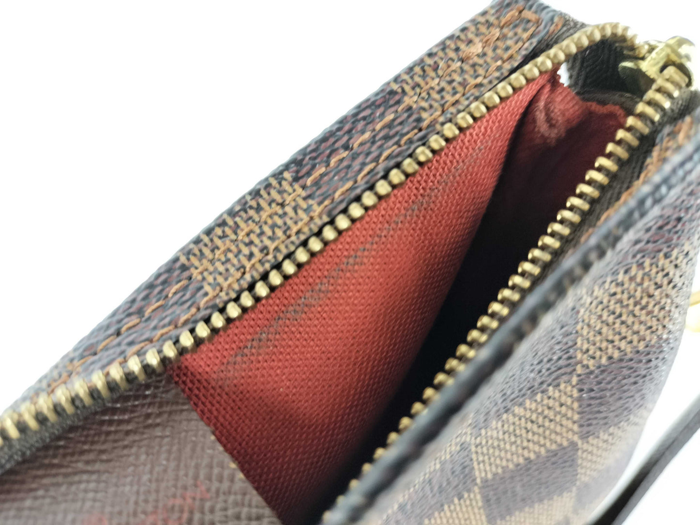 LOUIS VUITTON Damier LV Damier Truth Makeup Handbag