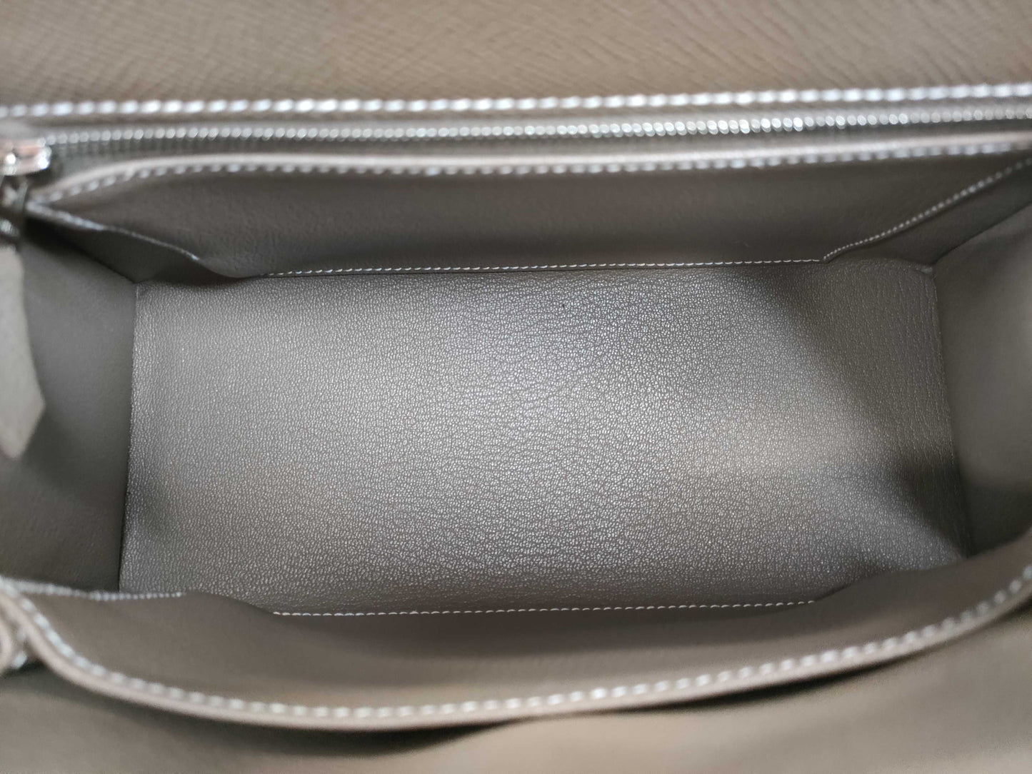 HERMES Kelly 25 Epsom Etoupe Silver Hardware SV B Stamp Handbag