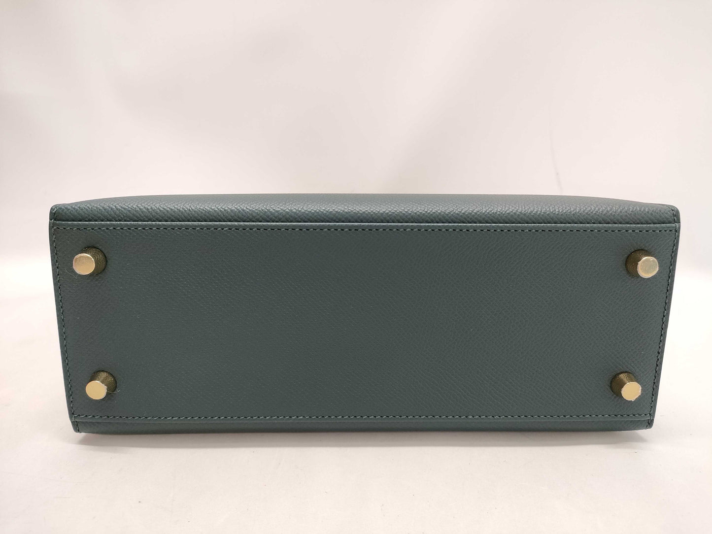 HERMES Kelly 25 Personal Order Vert Chypre/Nata Handbag with Matte Gold Hardware and GP W Stamp