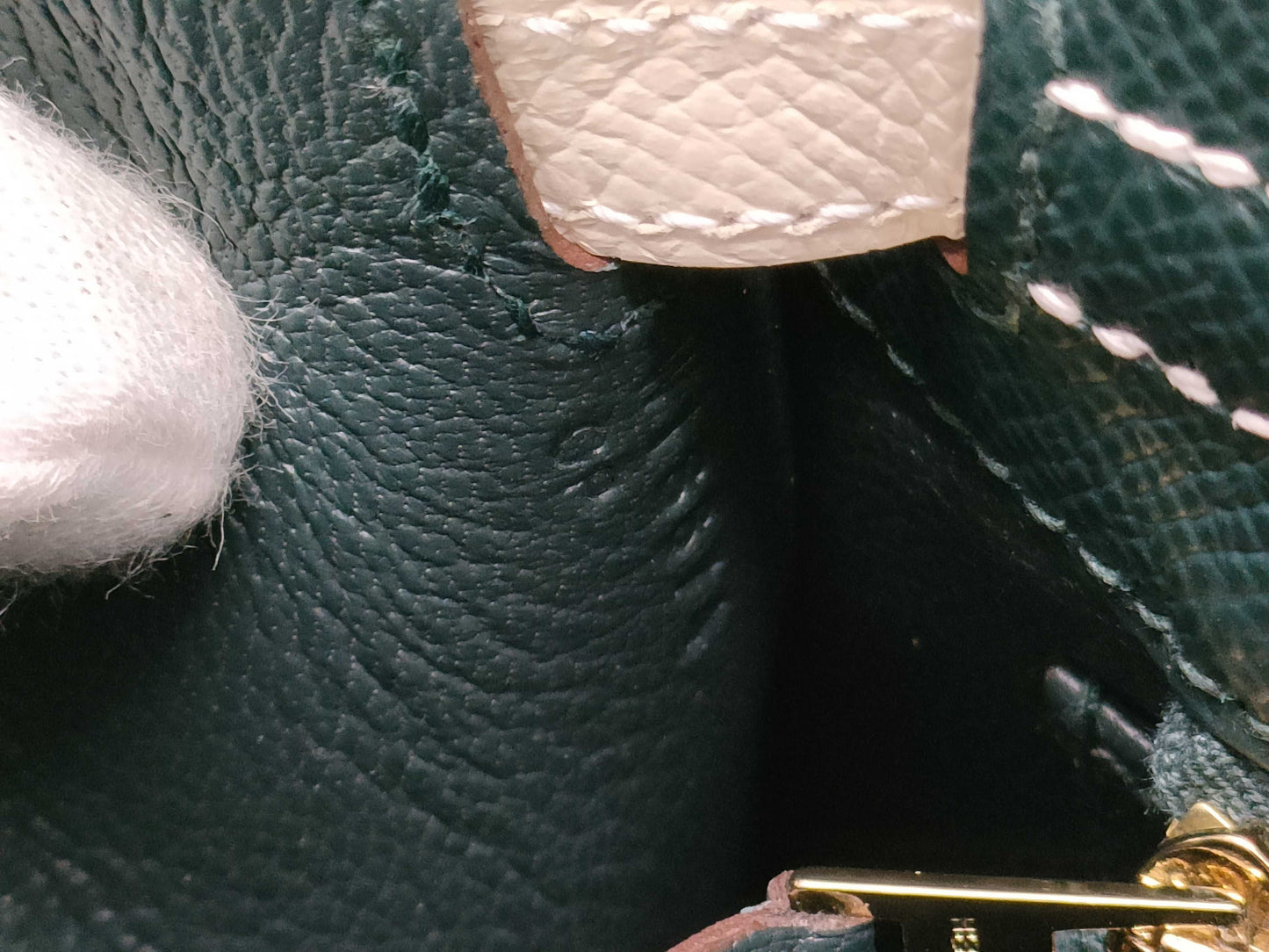 HERMES Kelly 25 Personal Order Vert Chypre/Nata Handbag with Matte Gold Hardware and GP W Stamp