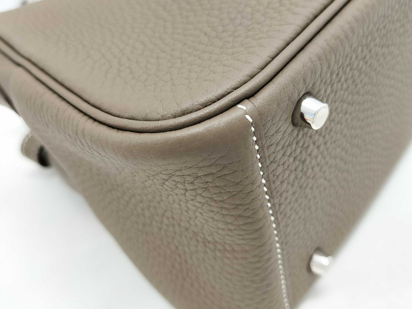 HERMES Lindy Mini Handbag in Taurillon Clemence Etoupe Leather with Silver Hardware and K Stamp
