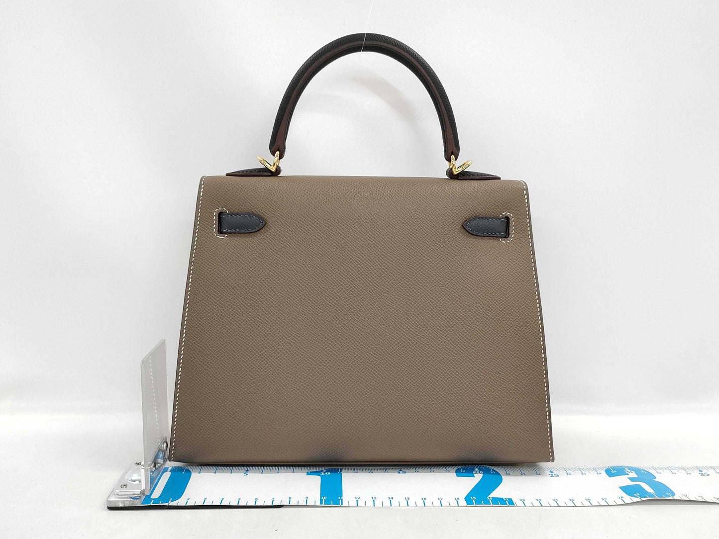 HERMES Kelly 25 Tricolore Epsom Etoupe/Black/Ardoise Gold Hardware GP W Stamp Handbag