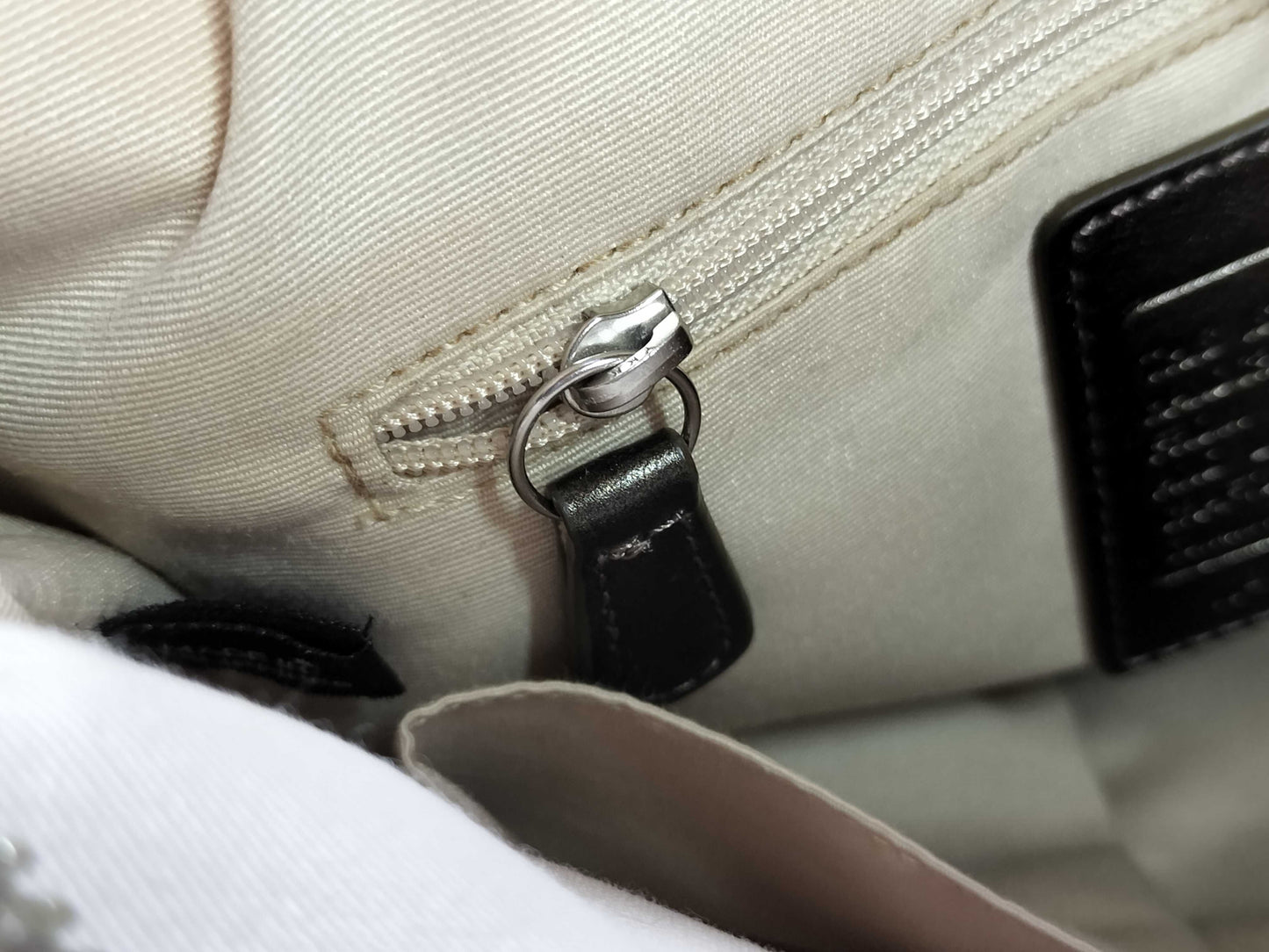 COACH Signature COACH 1221 Shoulder Bag