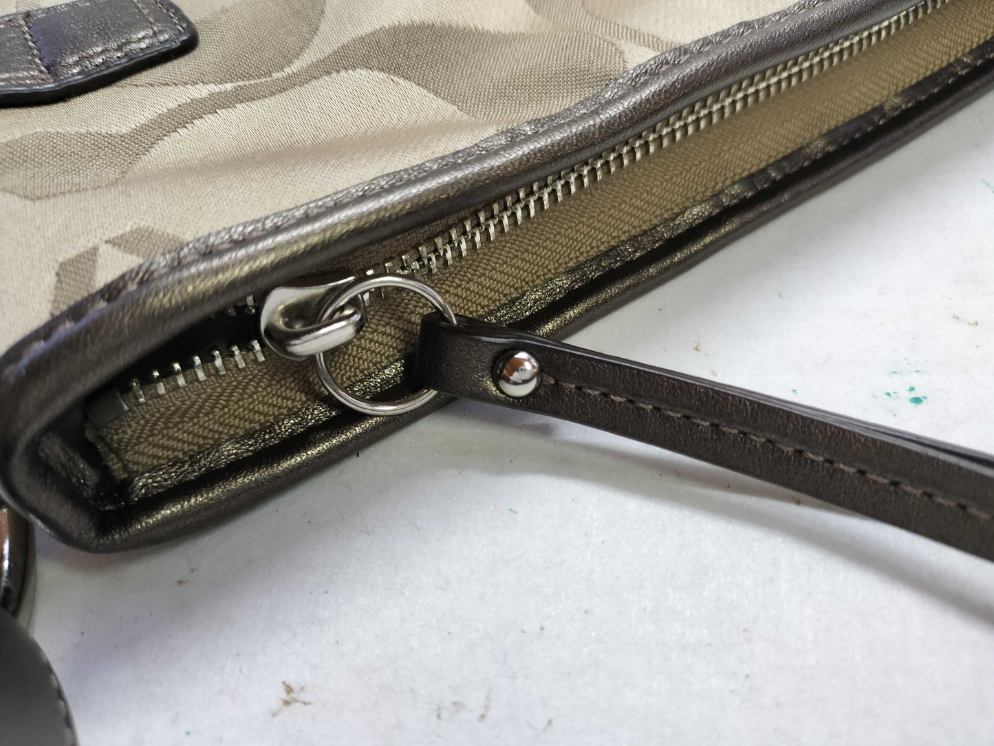 COACH Signature COACH 1221 Shoulder Bag