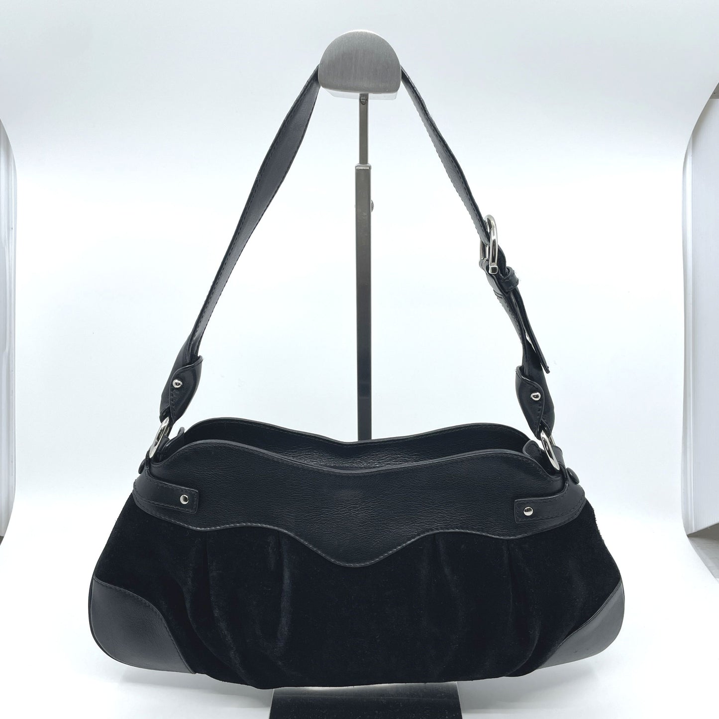 Salvatore Ferragamo Gancini One-Shoulder Bag, Black