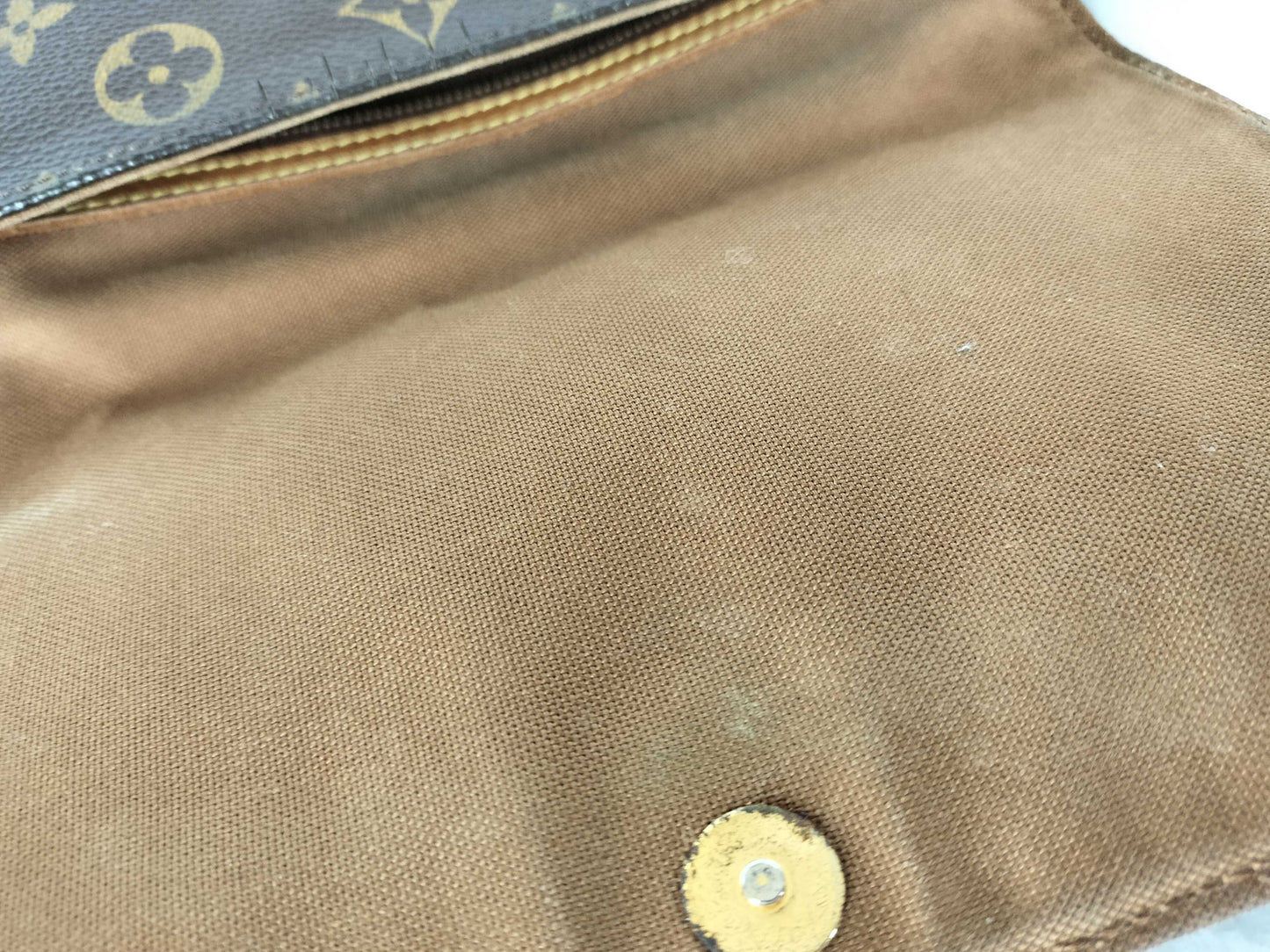 LOUIS VUITTON MI0063 Monogram Louis Vuitton Mini Looping Handbag