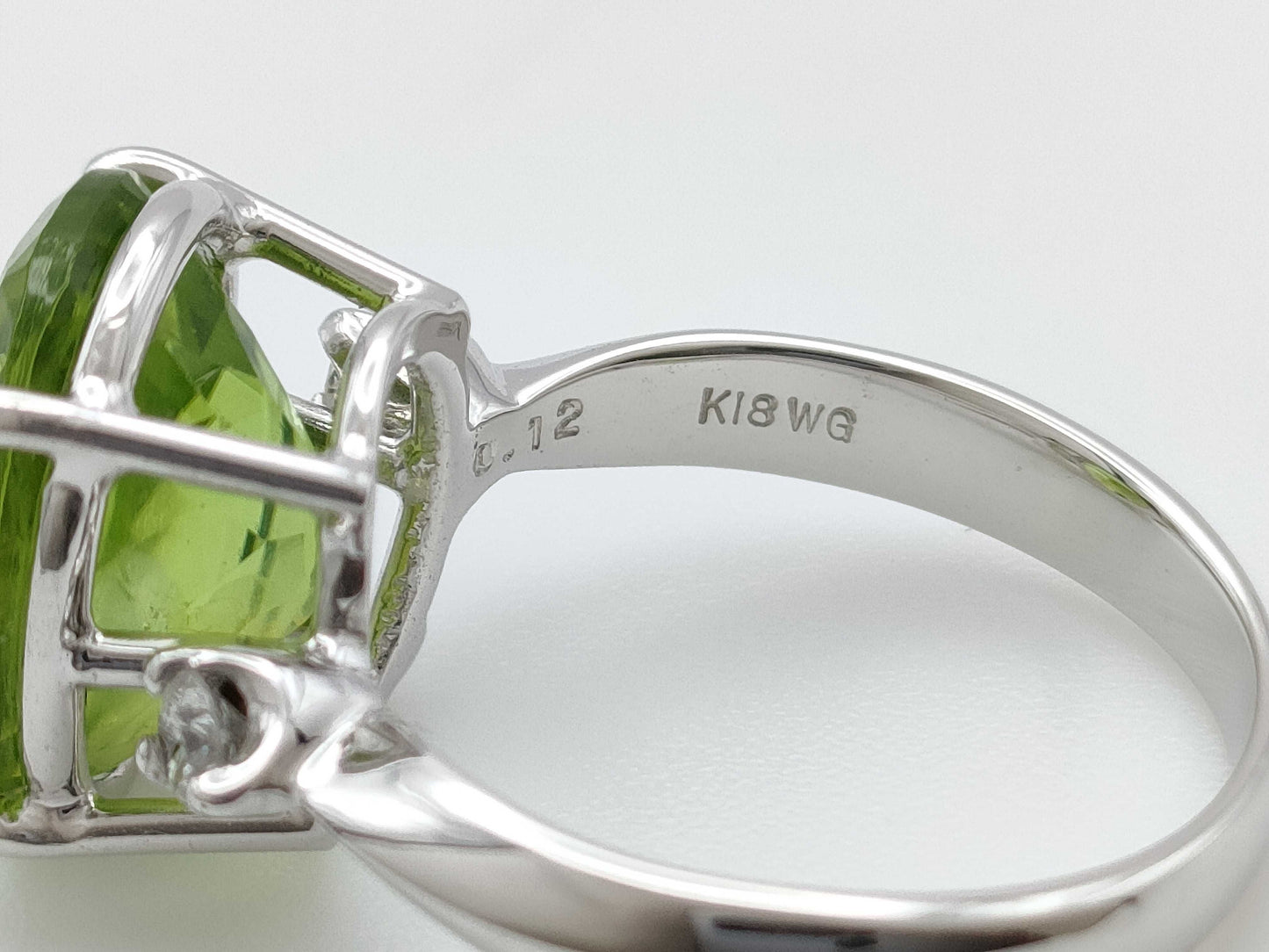 Peridot D0.12ct K18WG 4.9g Ring