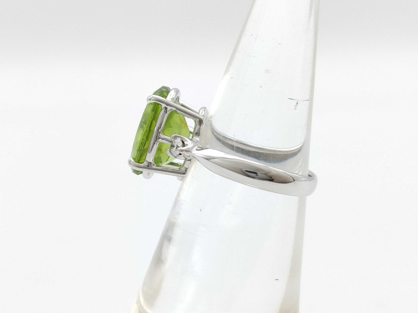 Peridot D0.12ct K18WG 4.9g Ring