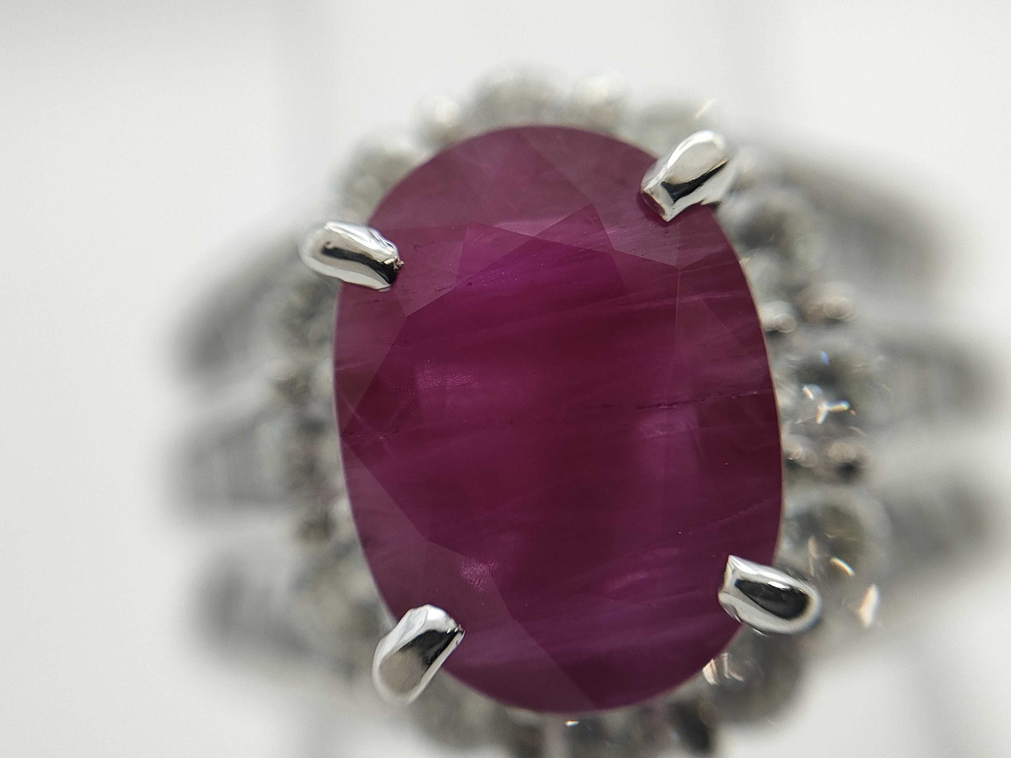 Colored Stone 2.780ct D1.62ct PT900 16.4g Ring