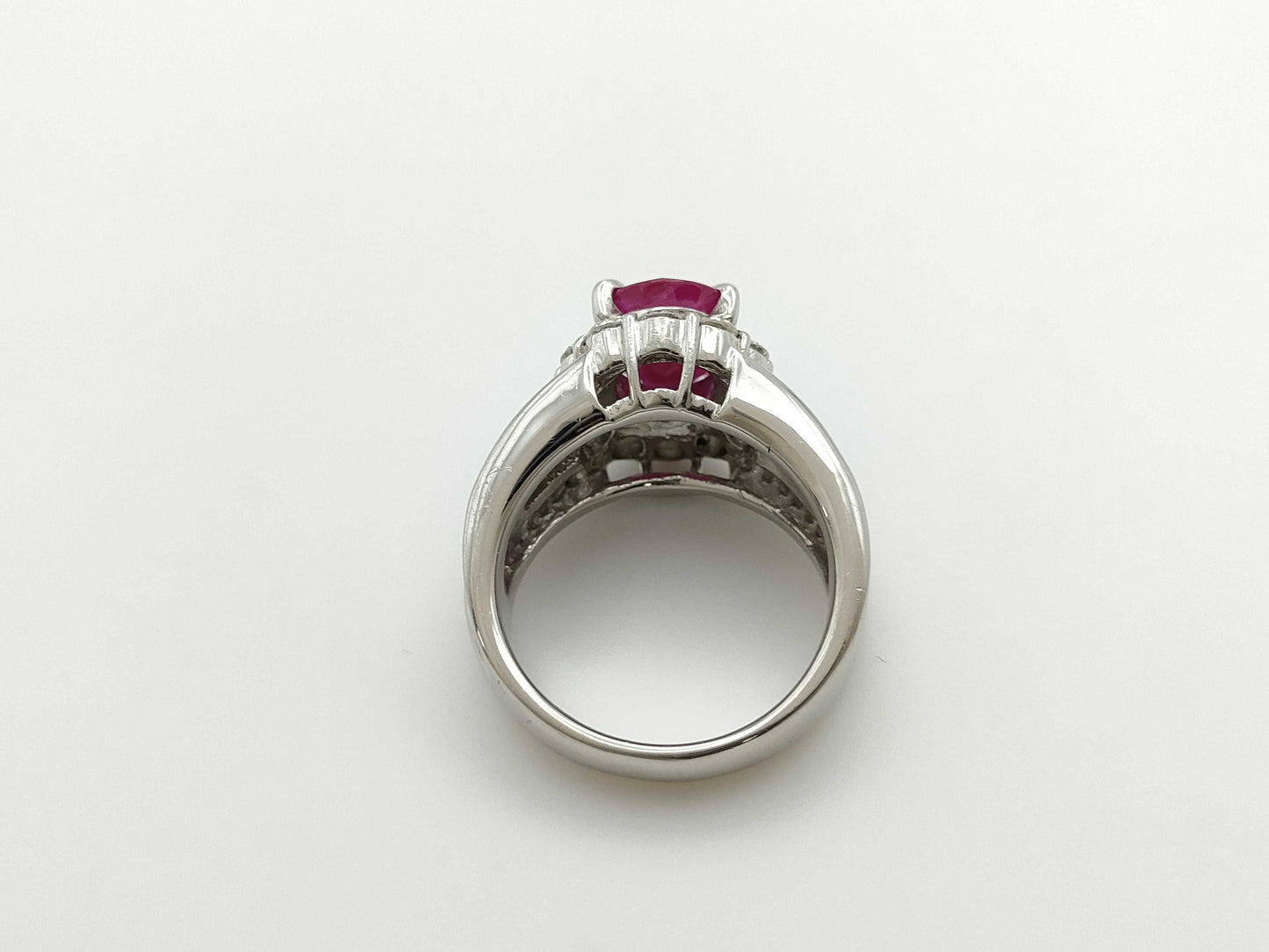Colored Stone 2.780ct D1.62ct PT900 16.4g Ring