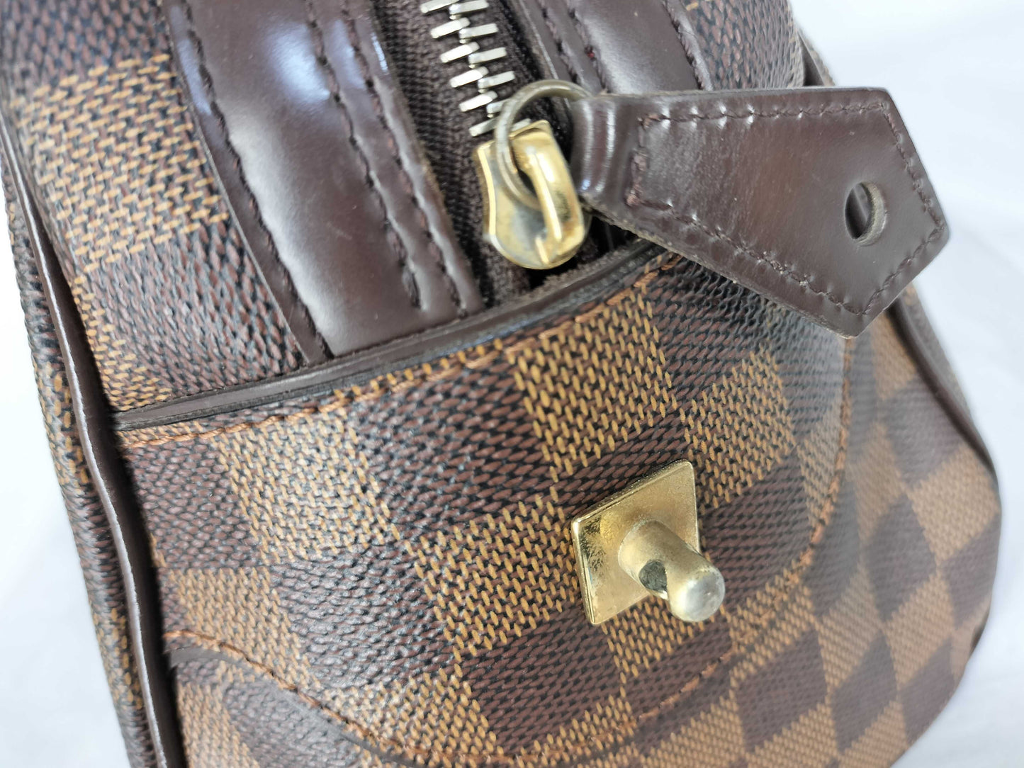 LOUIS VUITTON CA0056 Damier Louis Vuitton Duomo Damier Handbag