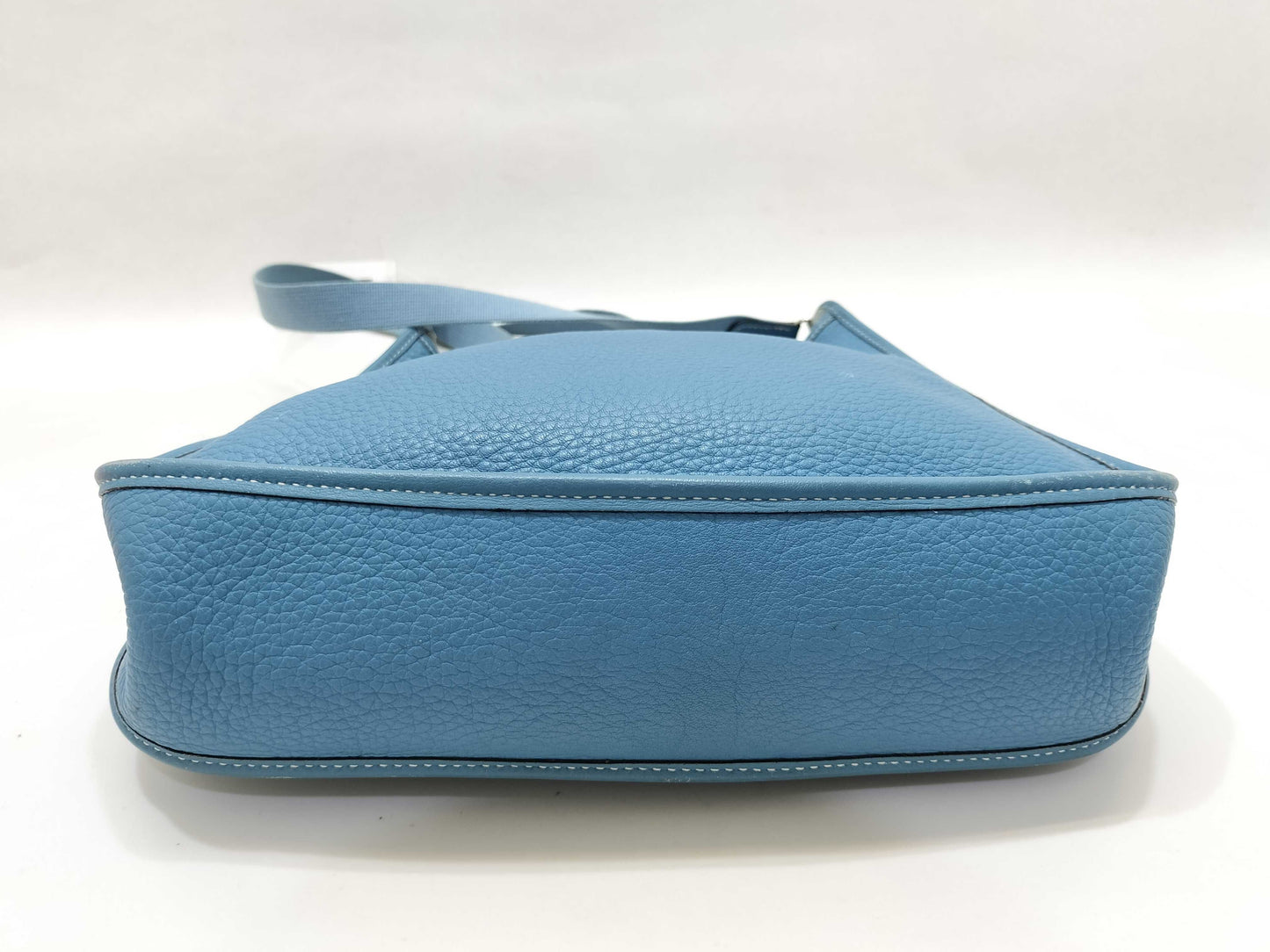 HERMES Vespa Bag A engraved shoulder bag