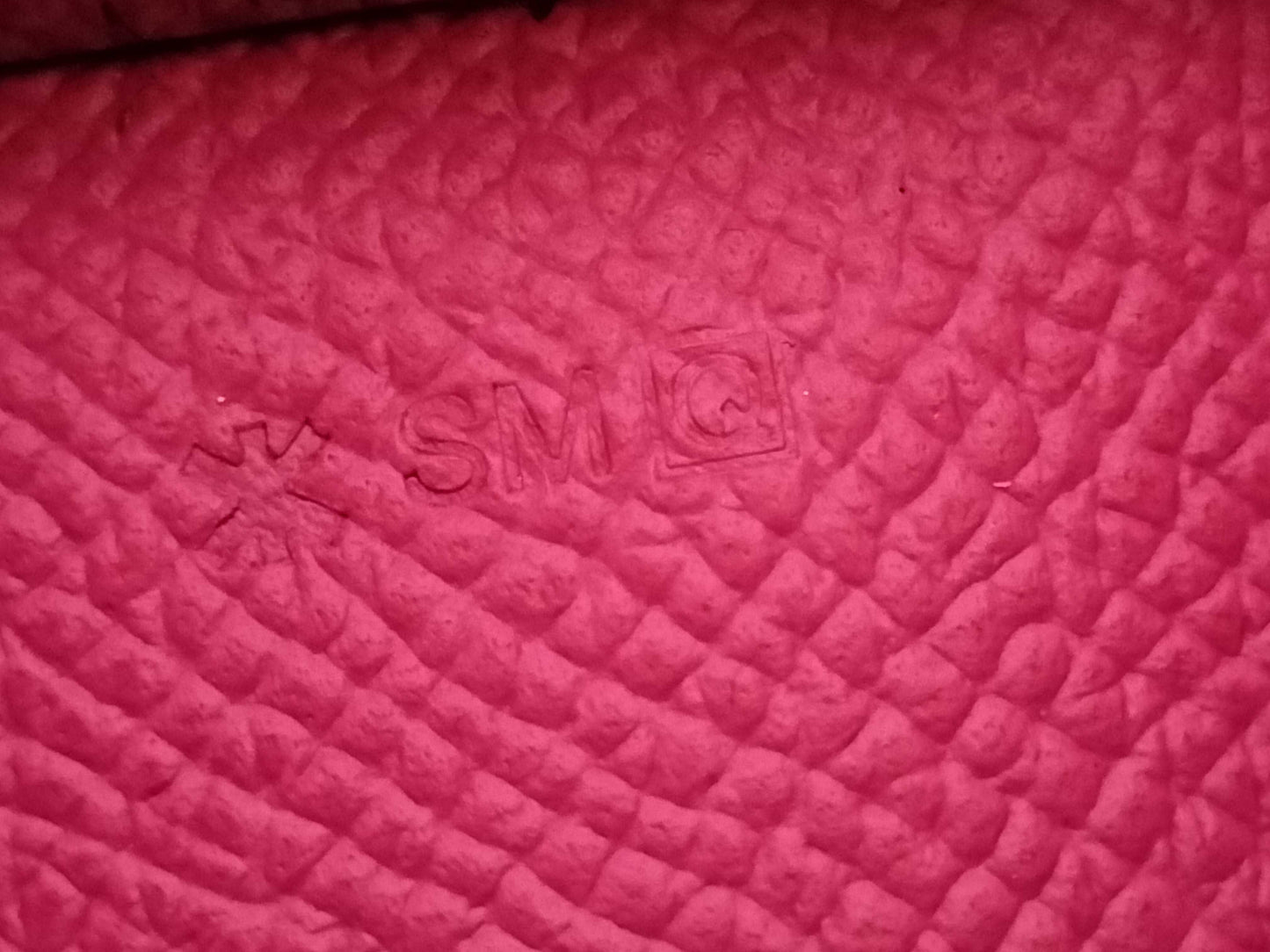 HERMES □Q engraved Bearn unused Bearn key case Veau apron Pink? Q key case key holder