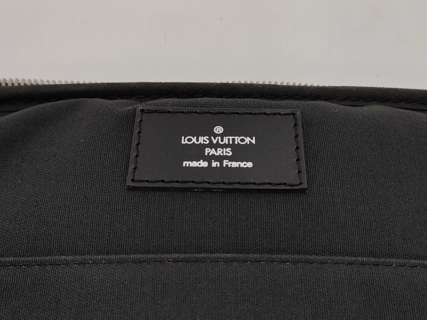 LOUIS VUITTON Taiga To Lovely Briefcase Bag