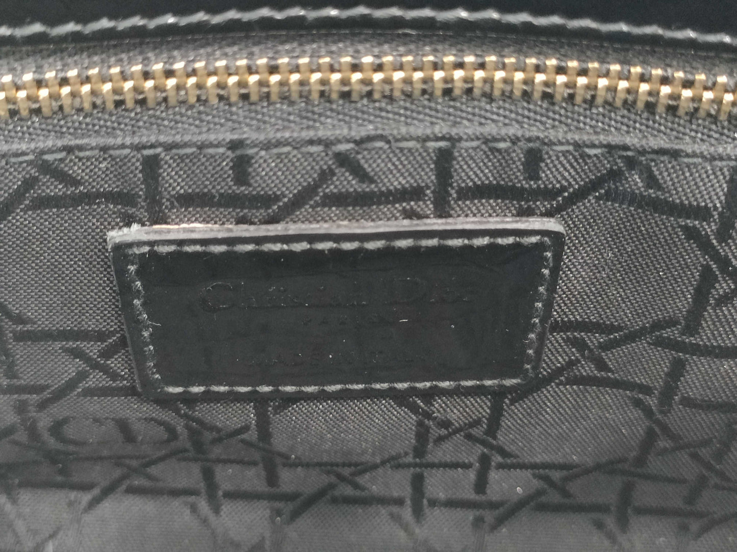 Dior Lady Dior Patent Leather Mini Cannage 2-Way Handbag in Black. Accessories: Box, Dust Bag, Shoulder Strap.