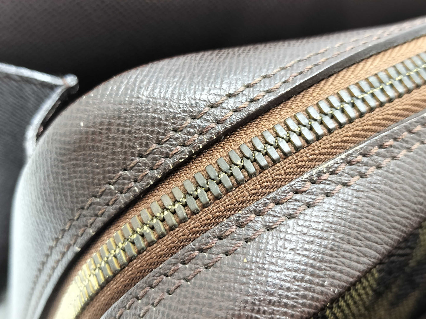 LOUIS VUITTON N51155 Damier Louis Vuitton Damier Triana Handbag