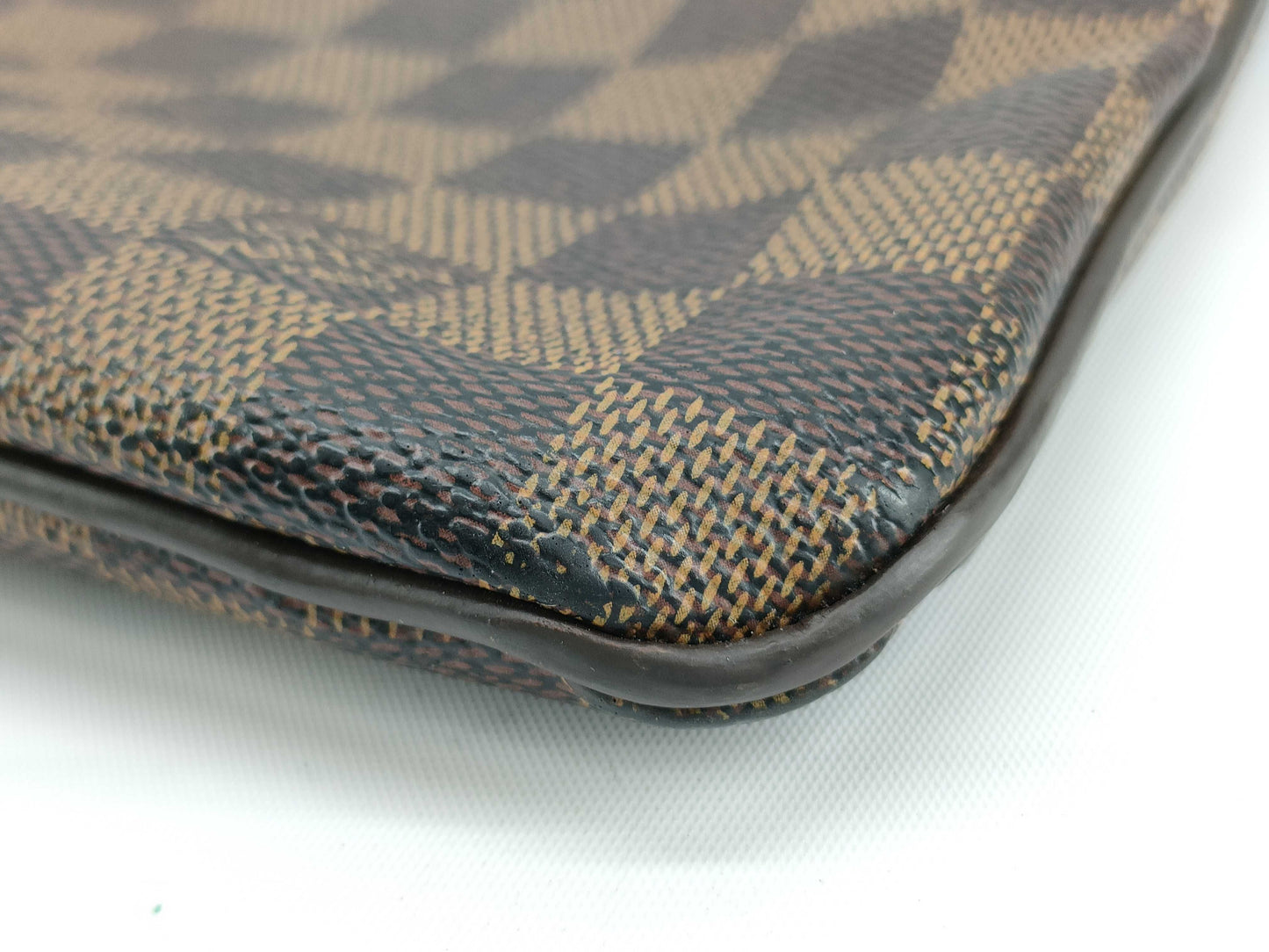 LOUIS VUITTON Damier Louis Vuitton Damier Pochette Platt Brooklyn Shoulder Bag
