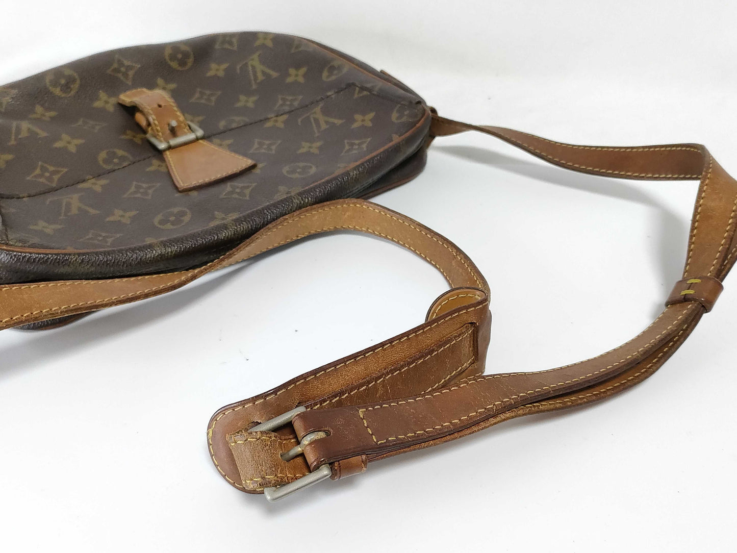 LOUIS VUITTON RFID verification impossible. Serial number verification impossible. Louis Vuitton Monogram Jeune Fille Shoulder Bag.