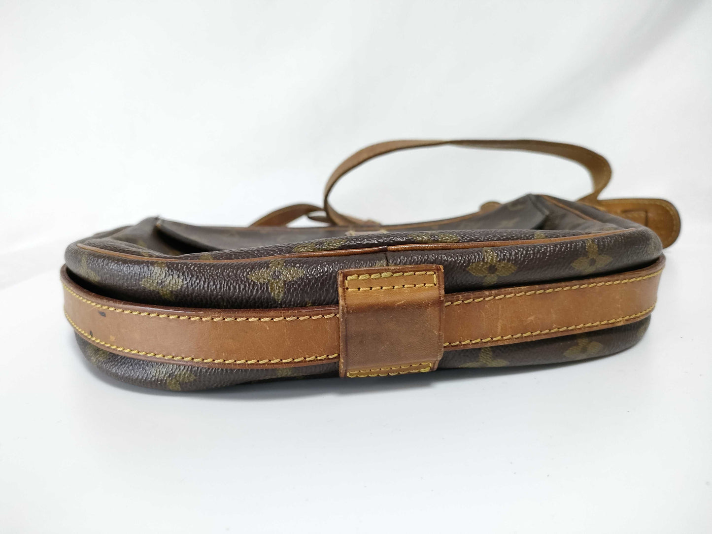 LOUIS VUITTON RFID verification impossible. Serial number verification impossible. Louis Vuitton Monogram Jeune Fille Shoulder Bag.