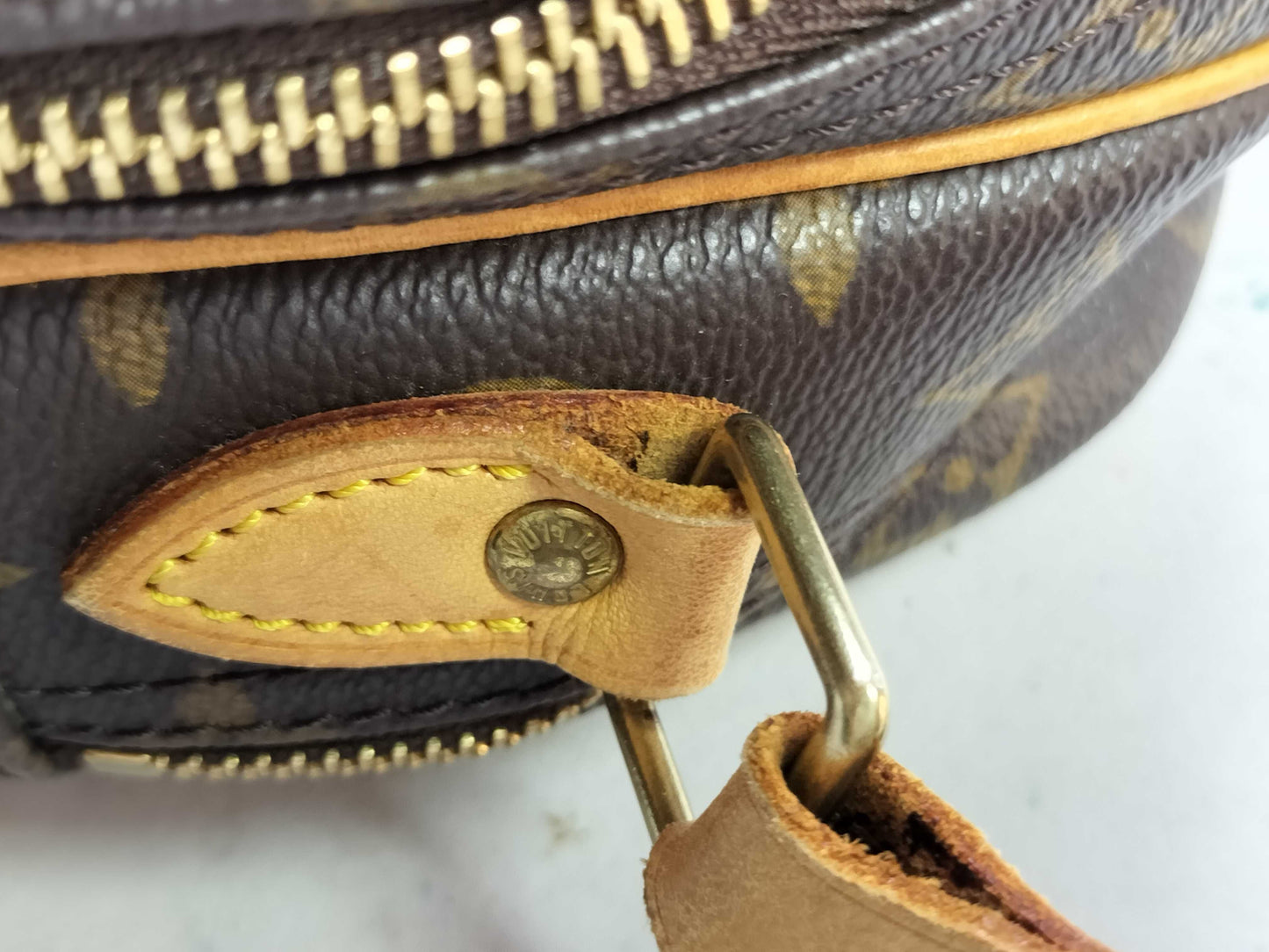 LOUIS VUITTON Monogram Reporter Shoulder Bag