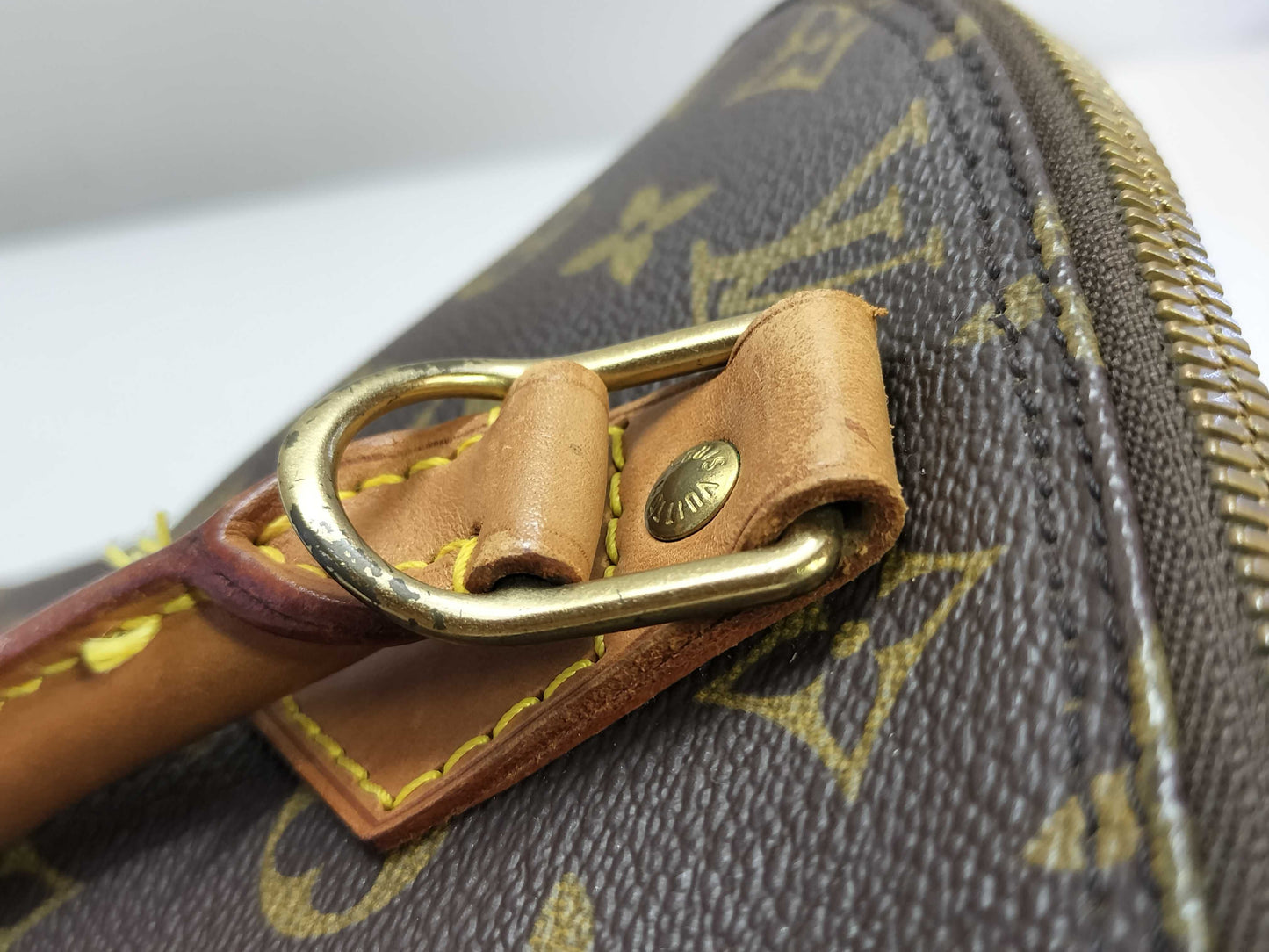 LOUIS VUITTON Monogram Louis Vuitton Monogram Alma Handbag