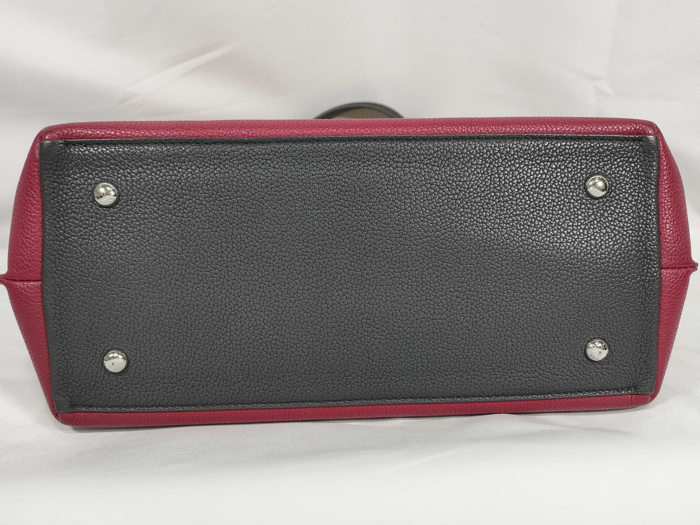 LOUIS VUITTON Lockme Ever Handbag