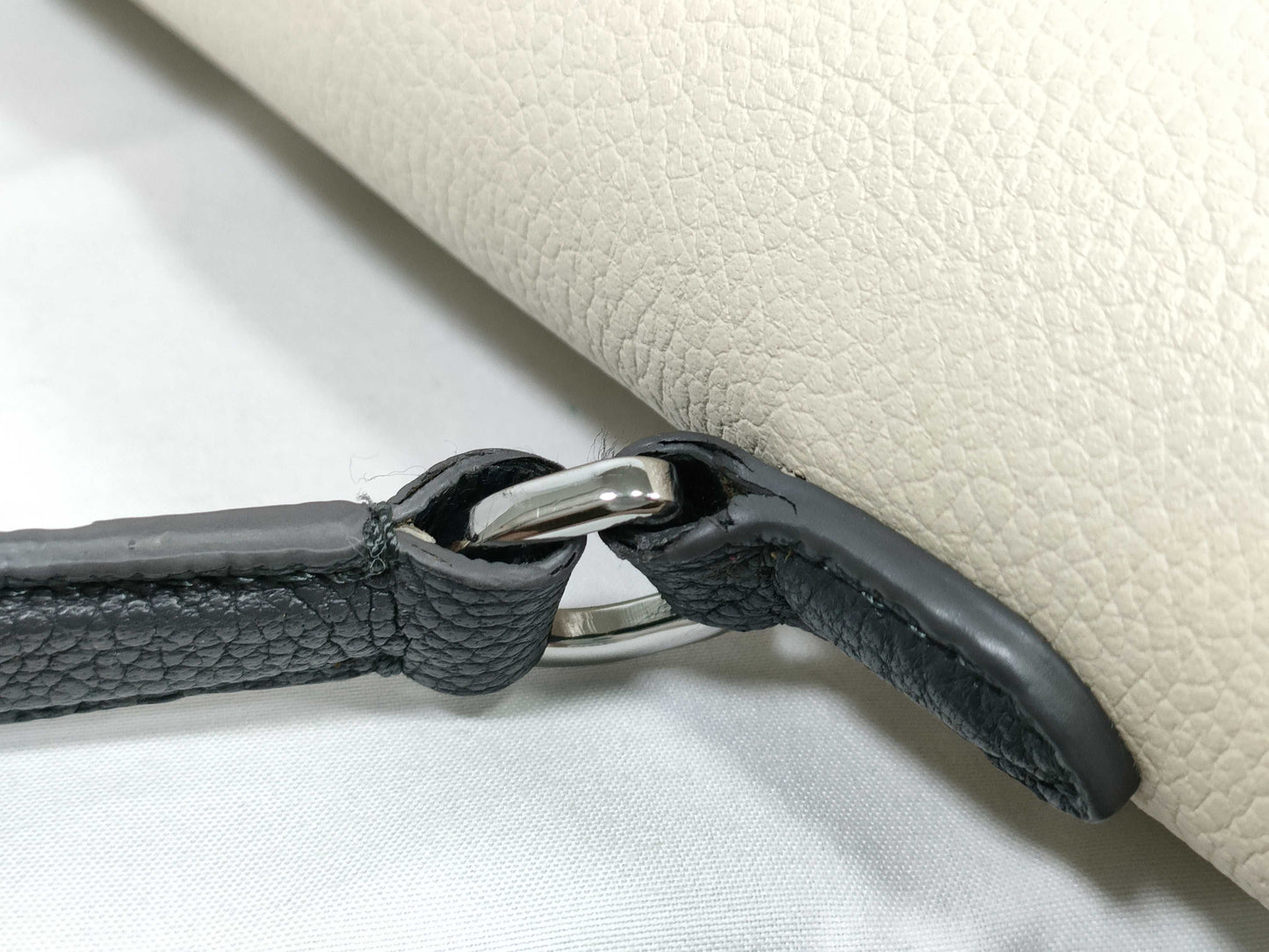 LOUIS VUITTON Lockme Ever Handbag