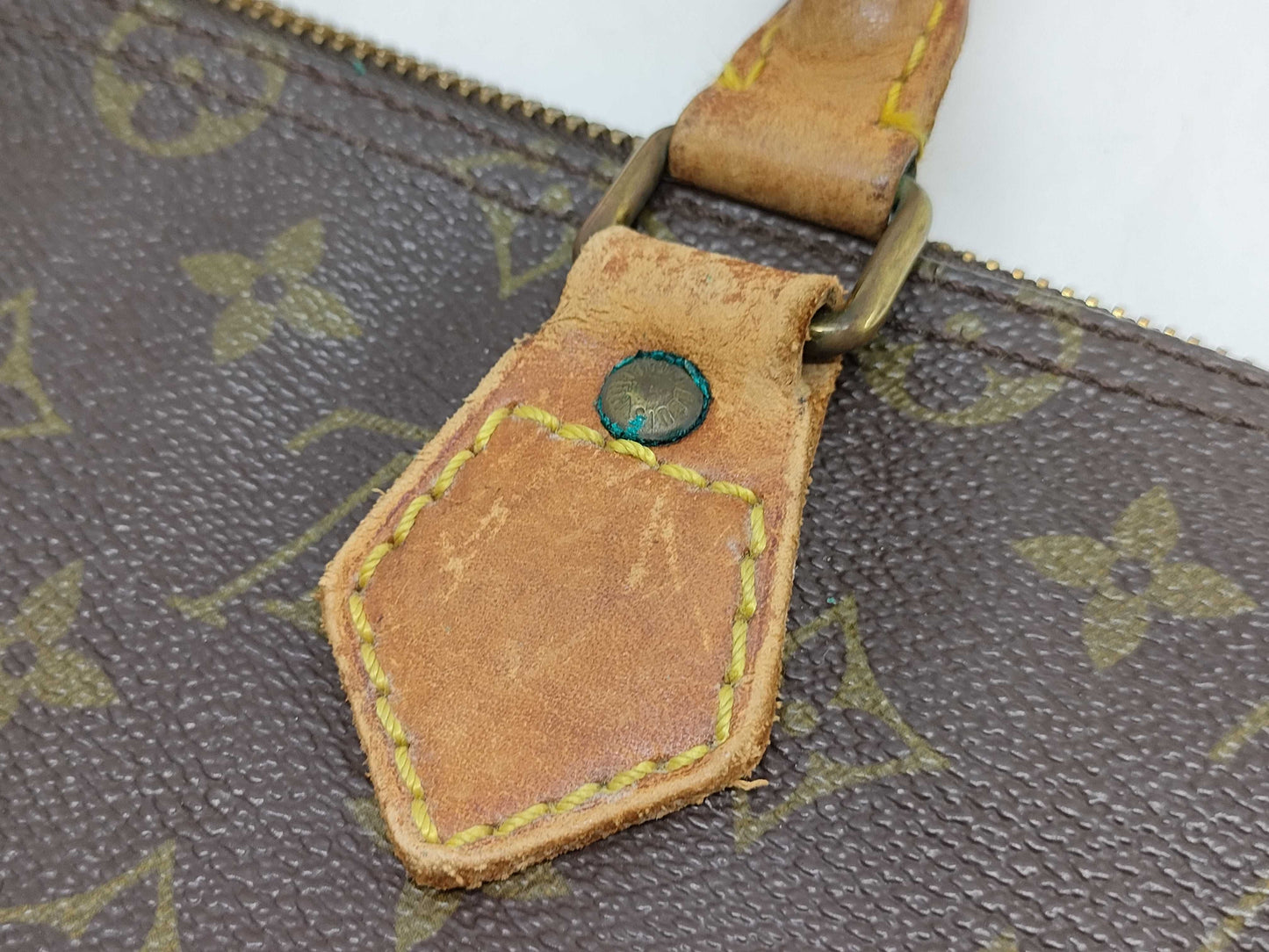 LOUIS VUITTON Monogram Louis Vuitton Speedy Handbag