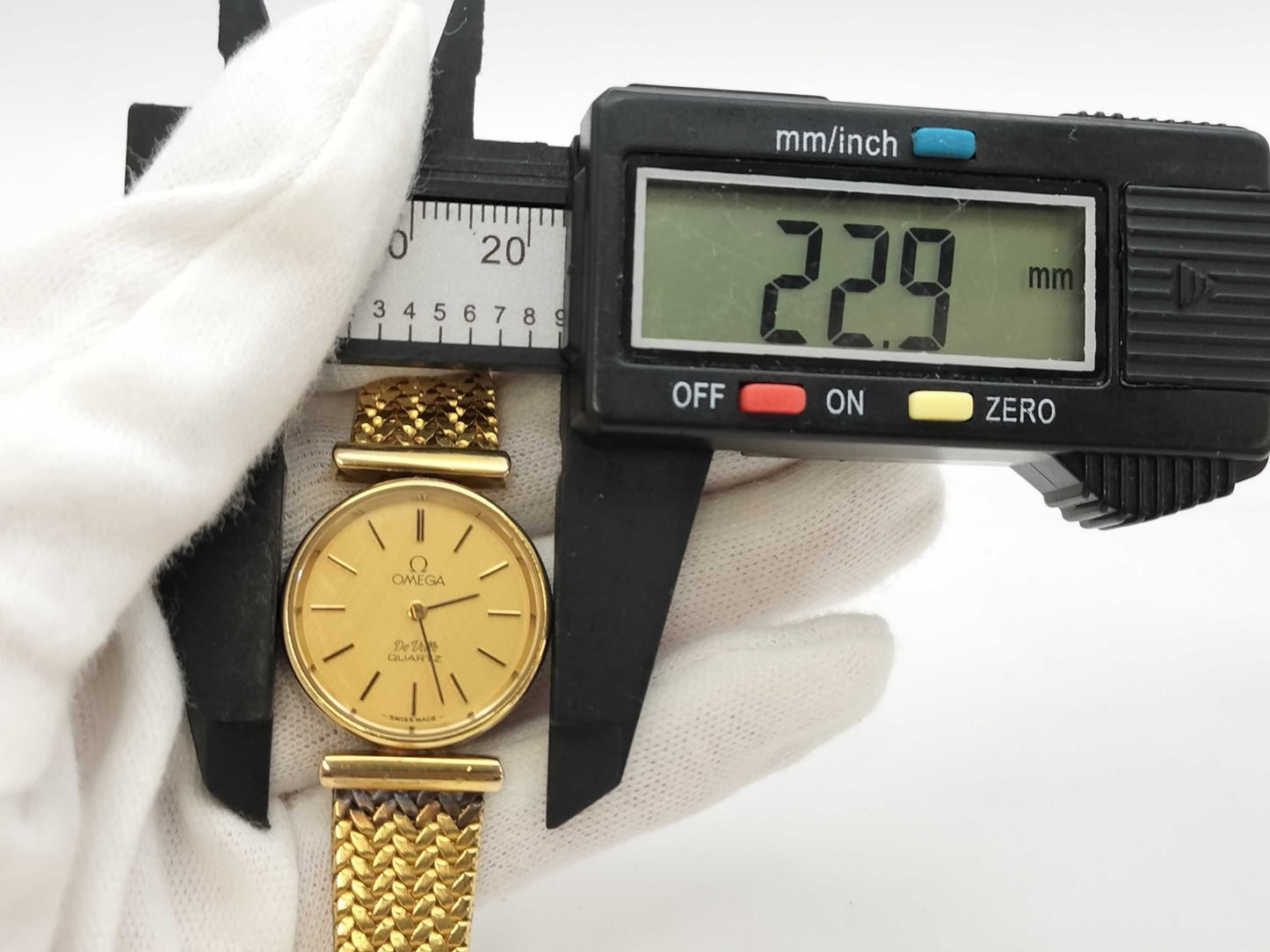 OMEGA 1353 Quartz Women's Watch