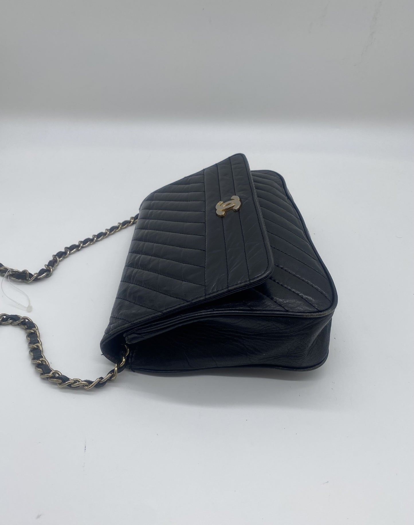 CHANEL Chain Shoulder Bag
