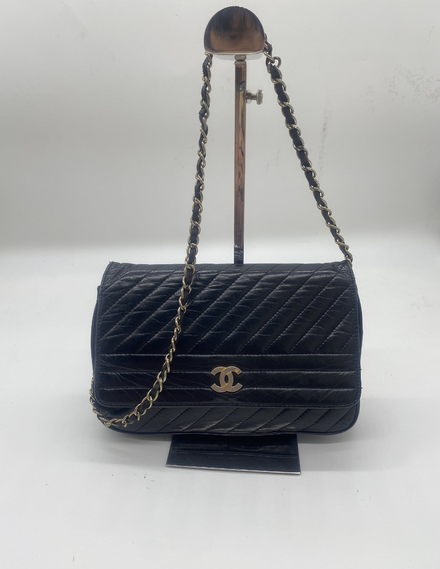 CHANEL Chain Shoulder Bag