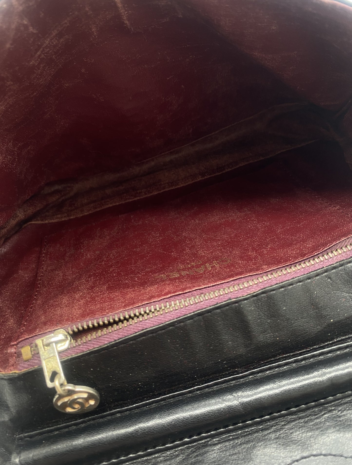 CHANEL Chain Shoulder Bag