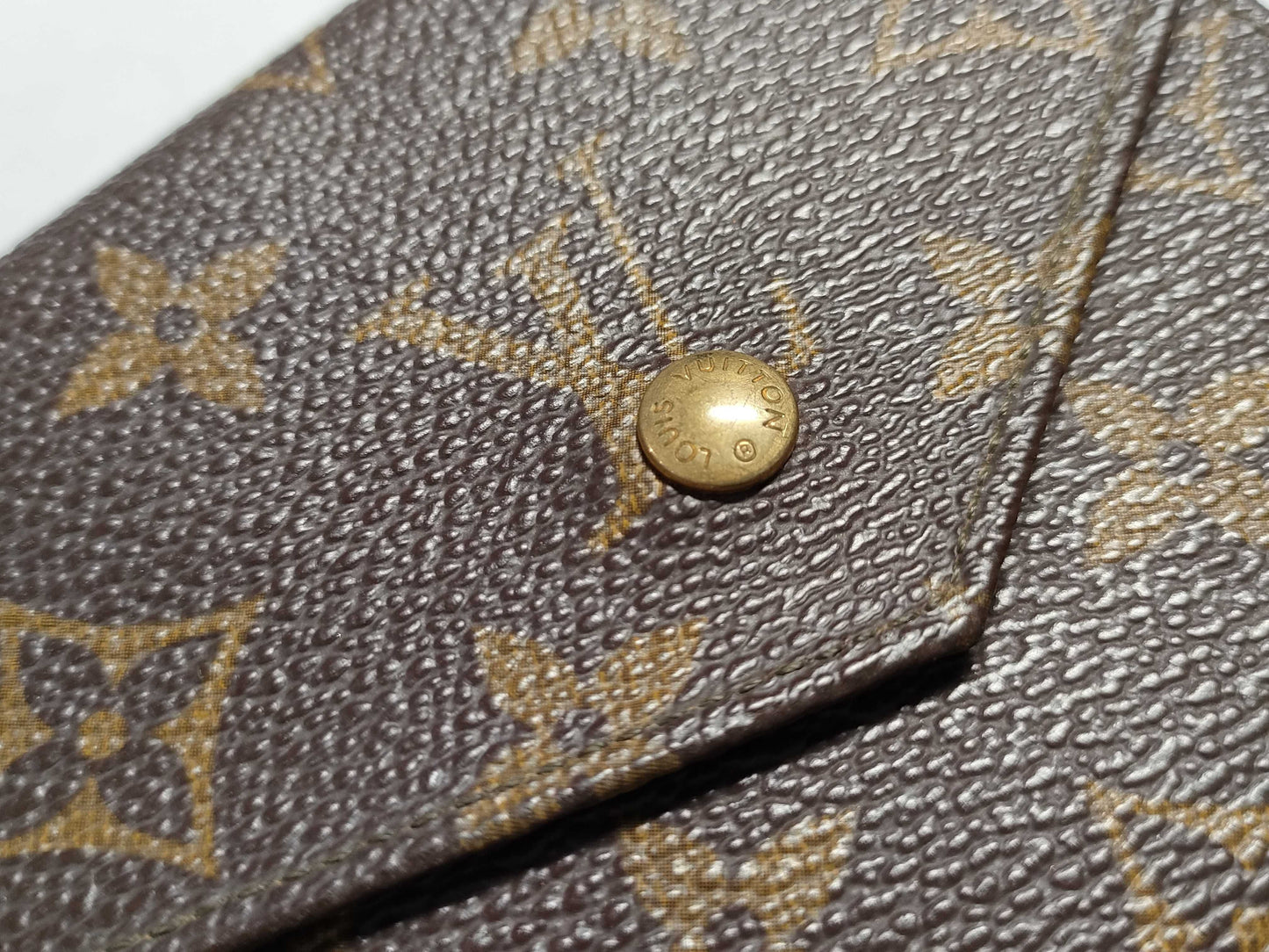 LOUIS VUITTON Monogram Louis Vuitton Porte Monnaie Carte Credit Wallet