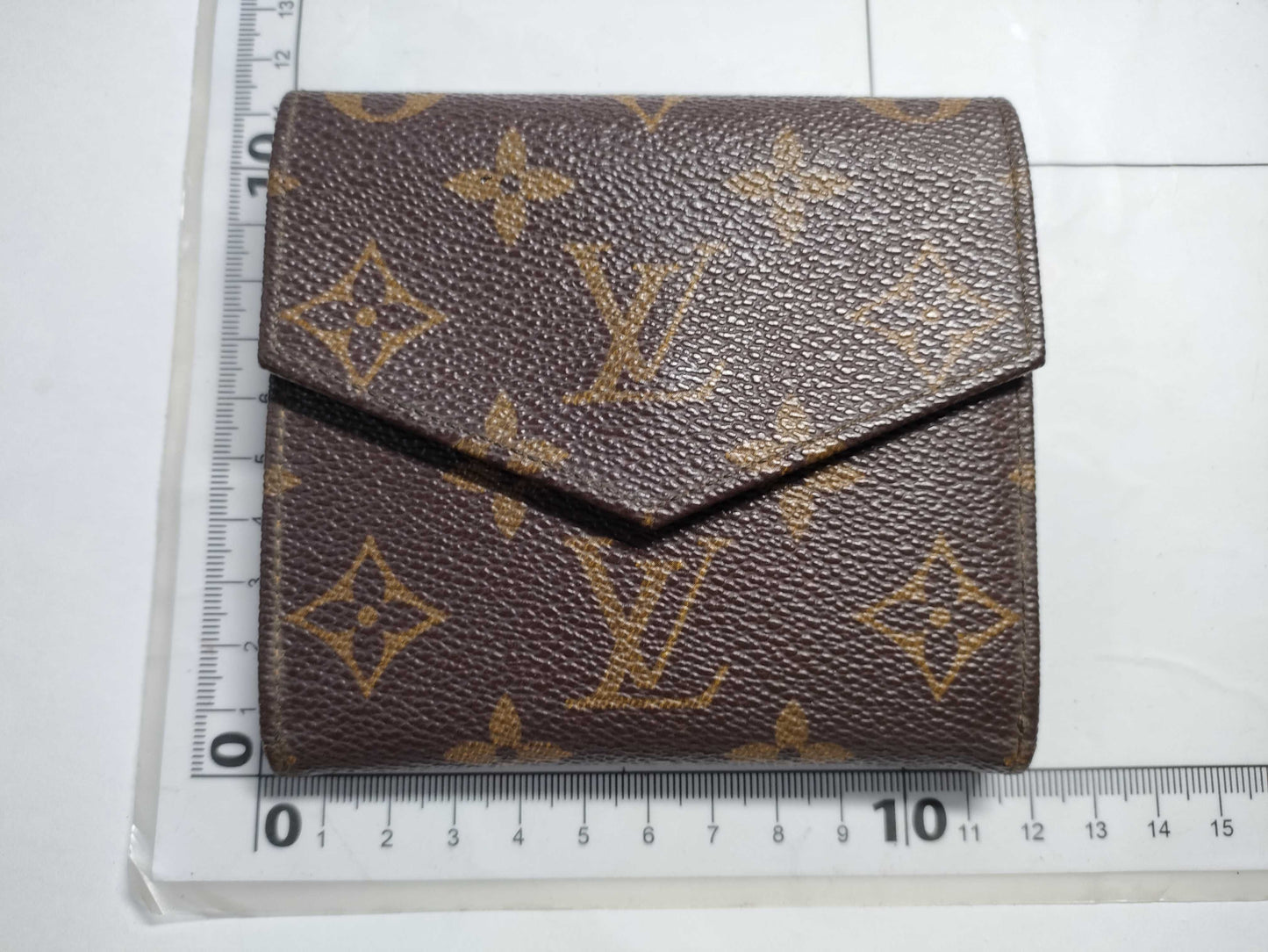 LOUIS VUITTON Monogram Louis Vuitton Porte Monnaie Carte Credit Wallet