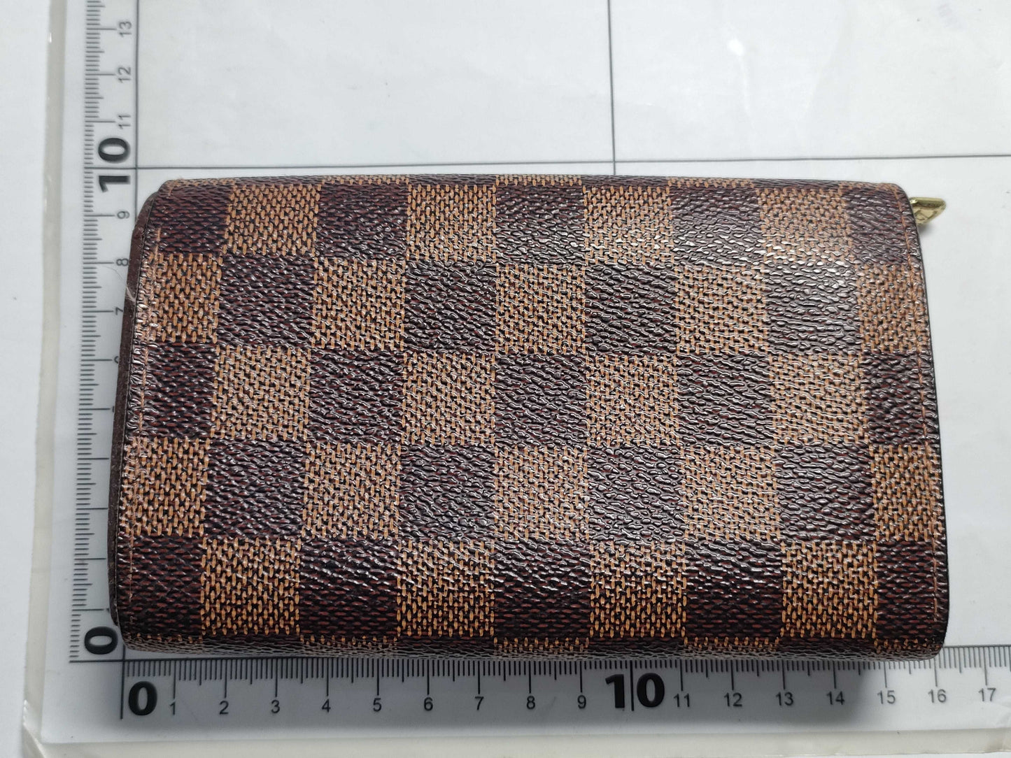 LOUIS VUITTON Damier Louis Vuitton Wallet Damier Wallet