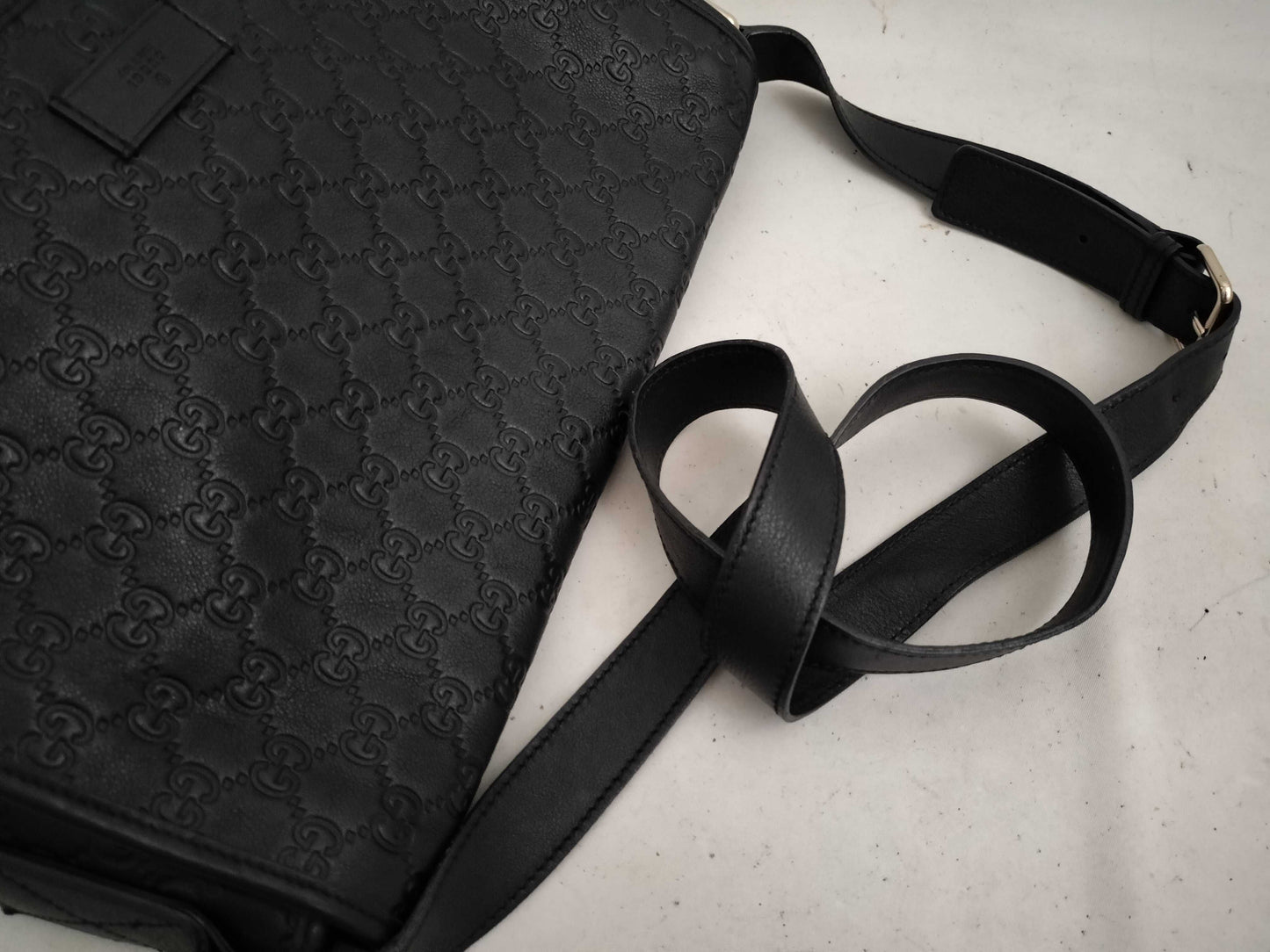 GUCCI Guccissima Leather Shoulder Bag with GG Pattern and Logo, 223665