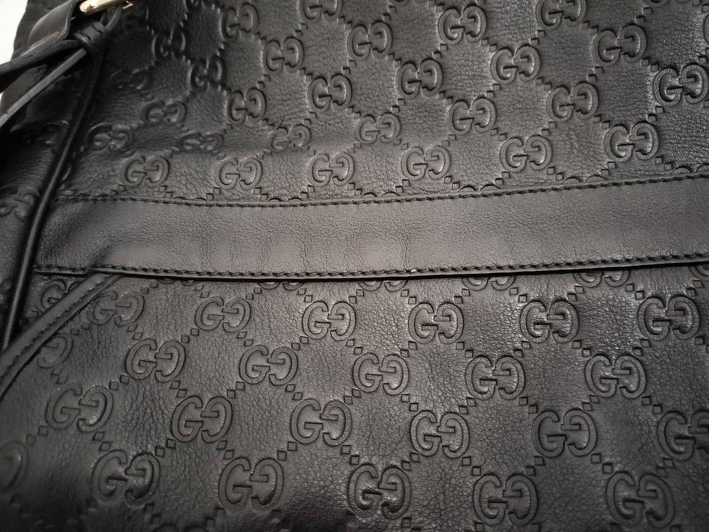 GUCCI Guccissima Leather Shoulder Bag with GG Pattern and Logo, 223665