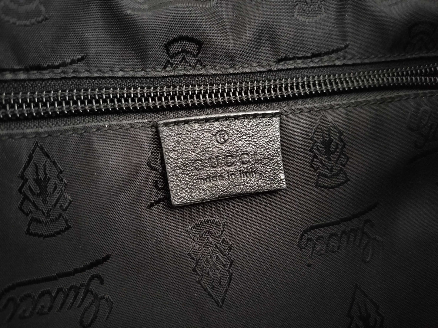 GUCCI Guccissima Leather Shoulder Bag with GG Pattern and Logo, 223665
