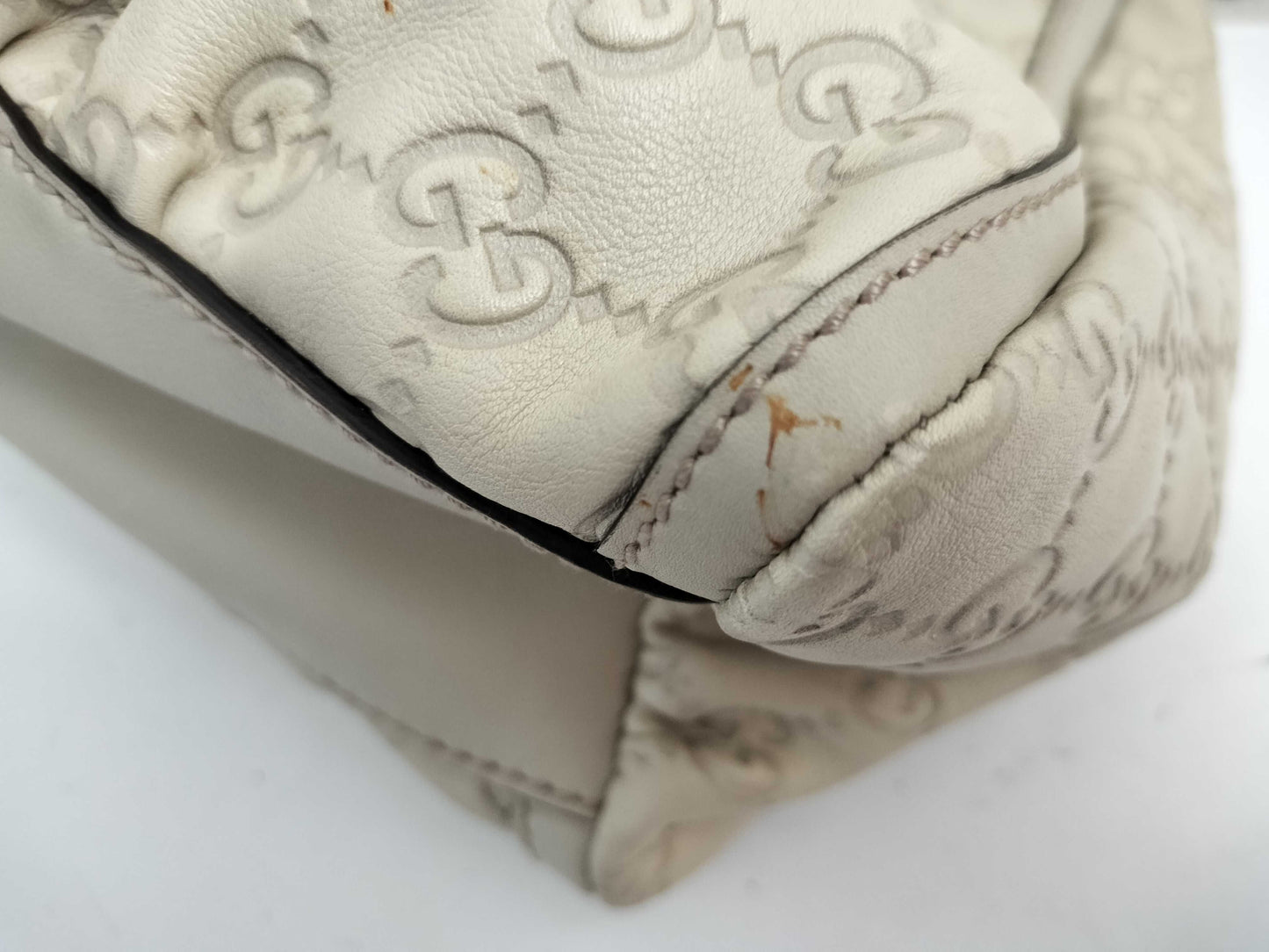 GUCCI Guccissima Leather Abby GG Pattern Handbag 190525