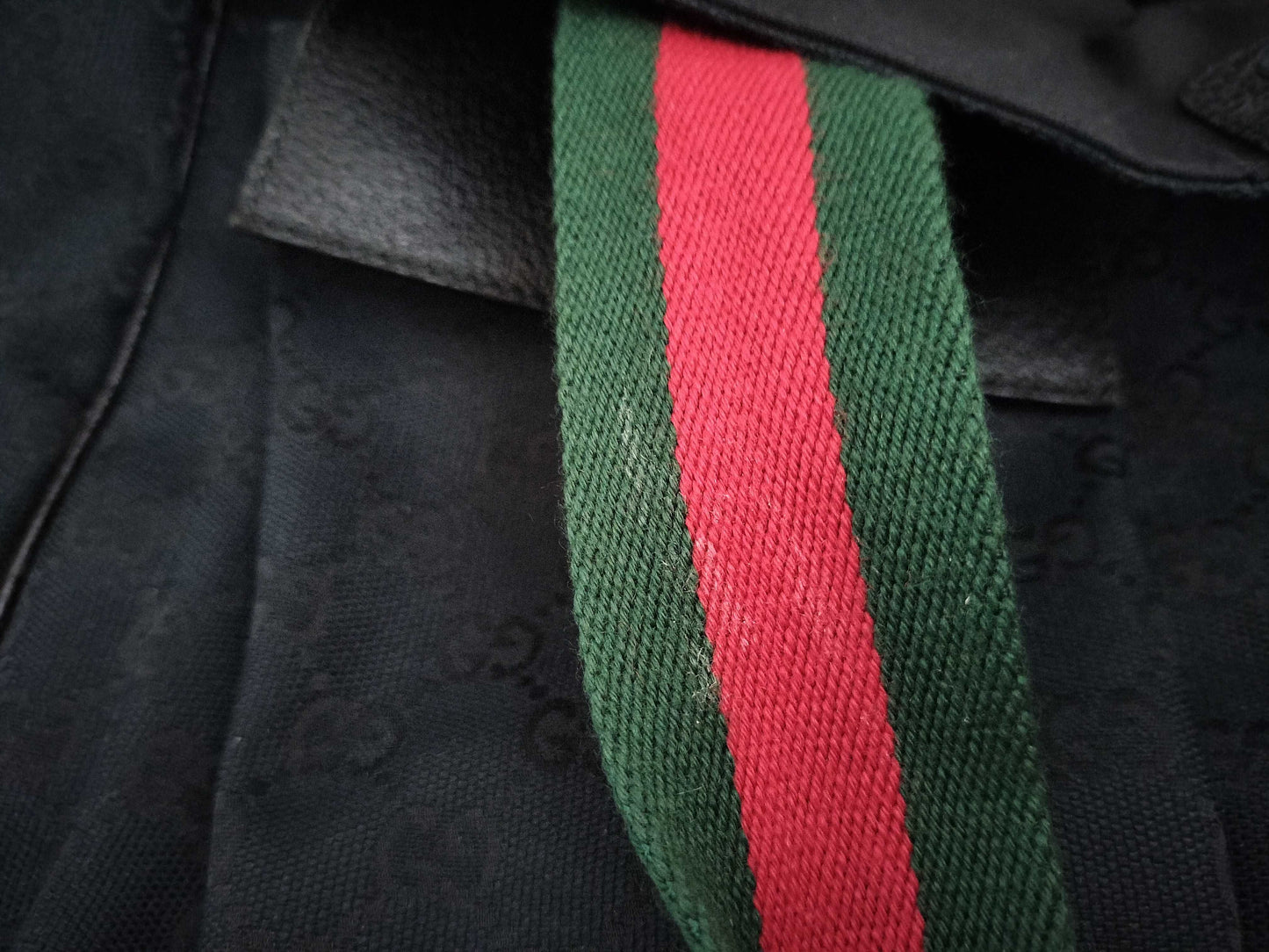 GUCCI GG Canvas Handbag Tote Bag with GG Pattern, Sherry Line, and Logo 161836