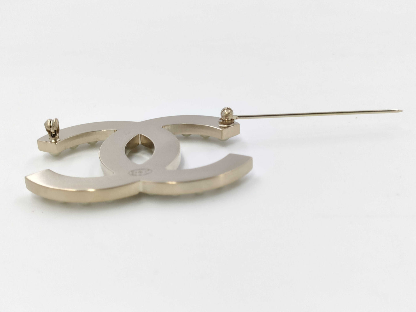 CHANEL CHANEL Brooch Coco Mark Pearl Champagne Gold B18P Brooch