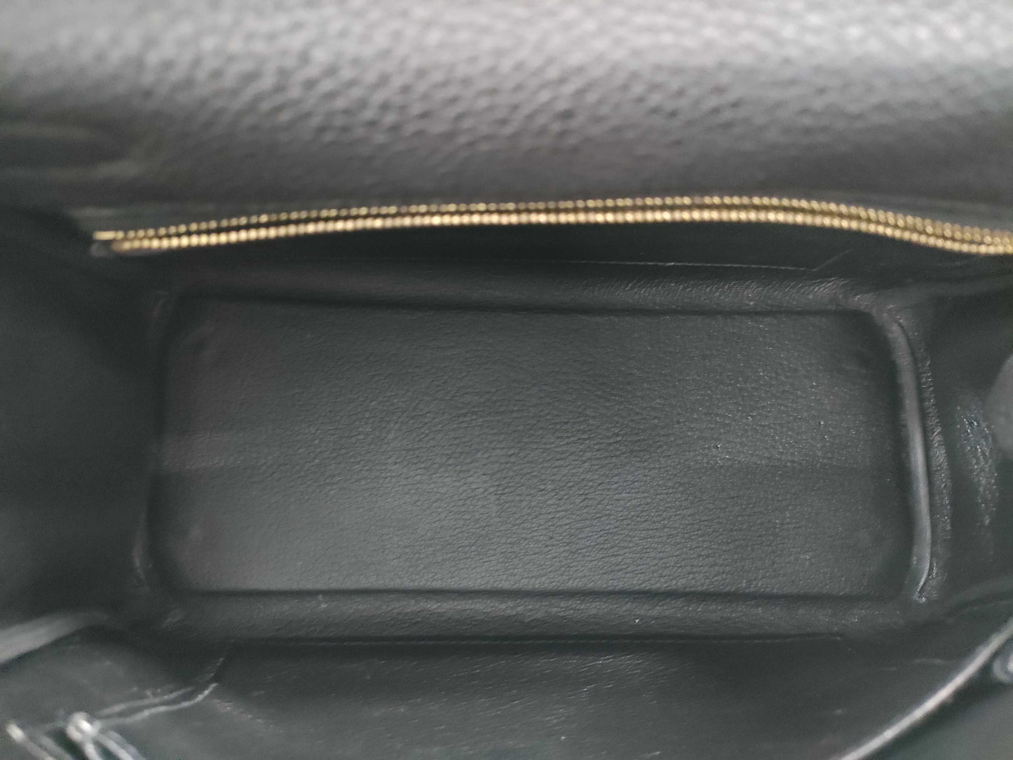 HERMES Kelly 25 Black Handbag with G Hardware and Z Stamp