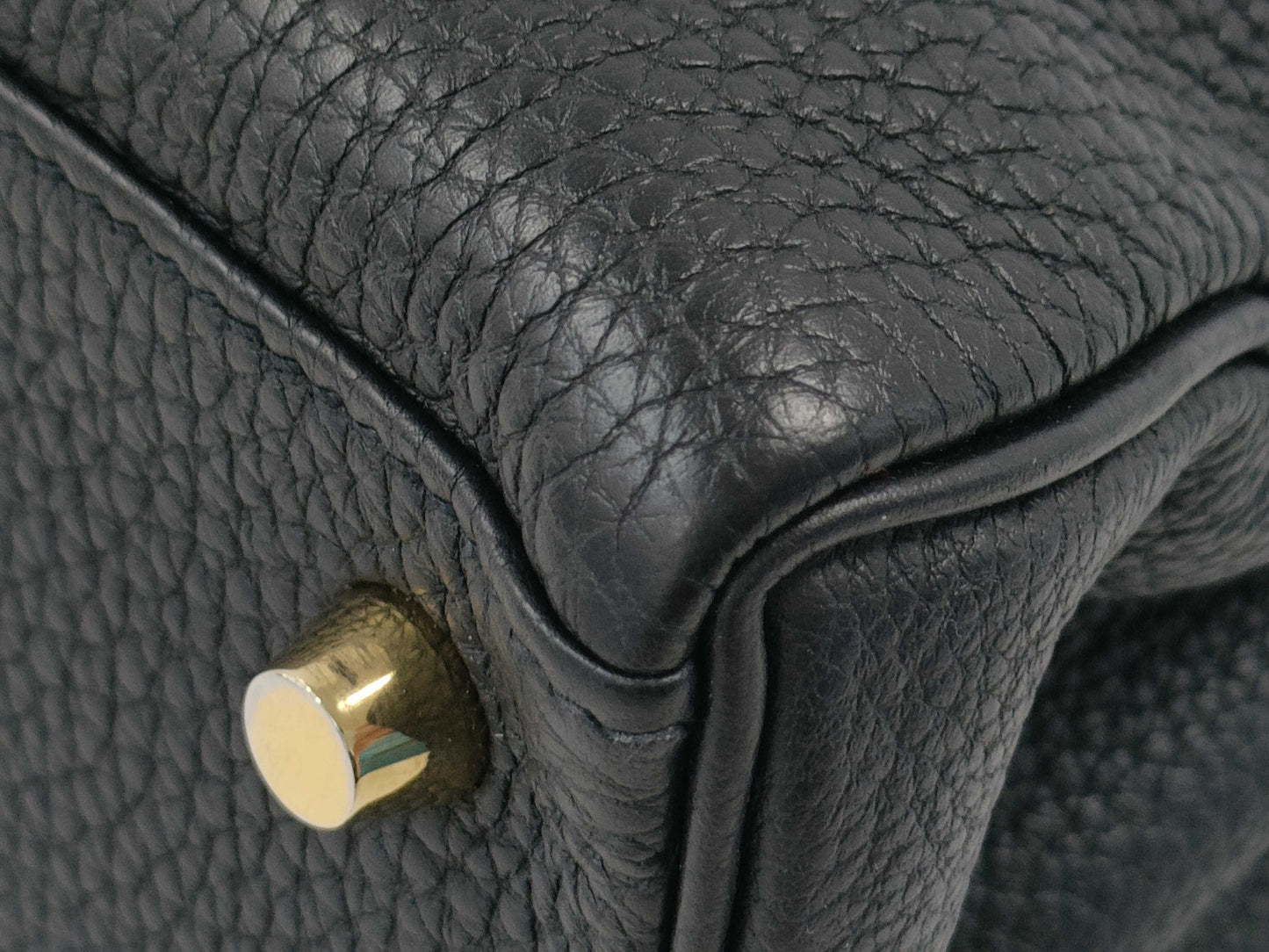 HERMES Kelly 25 Black Handbag with G Hardware and Z Stamp