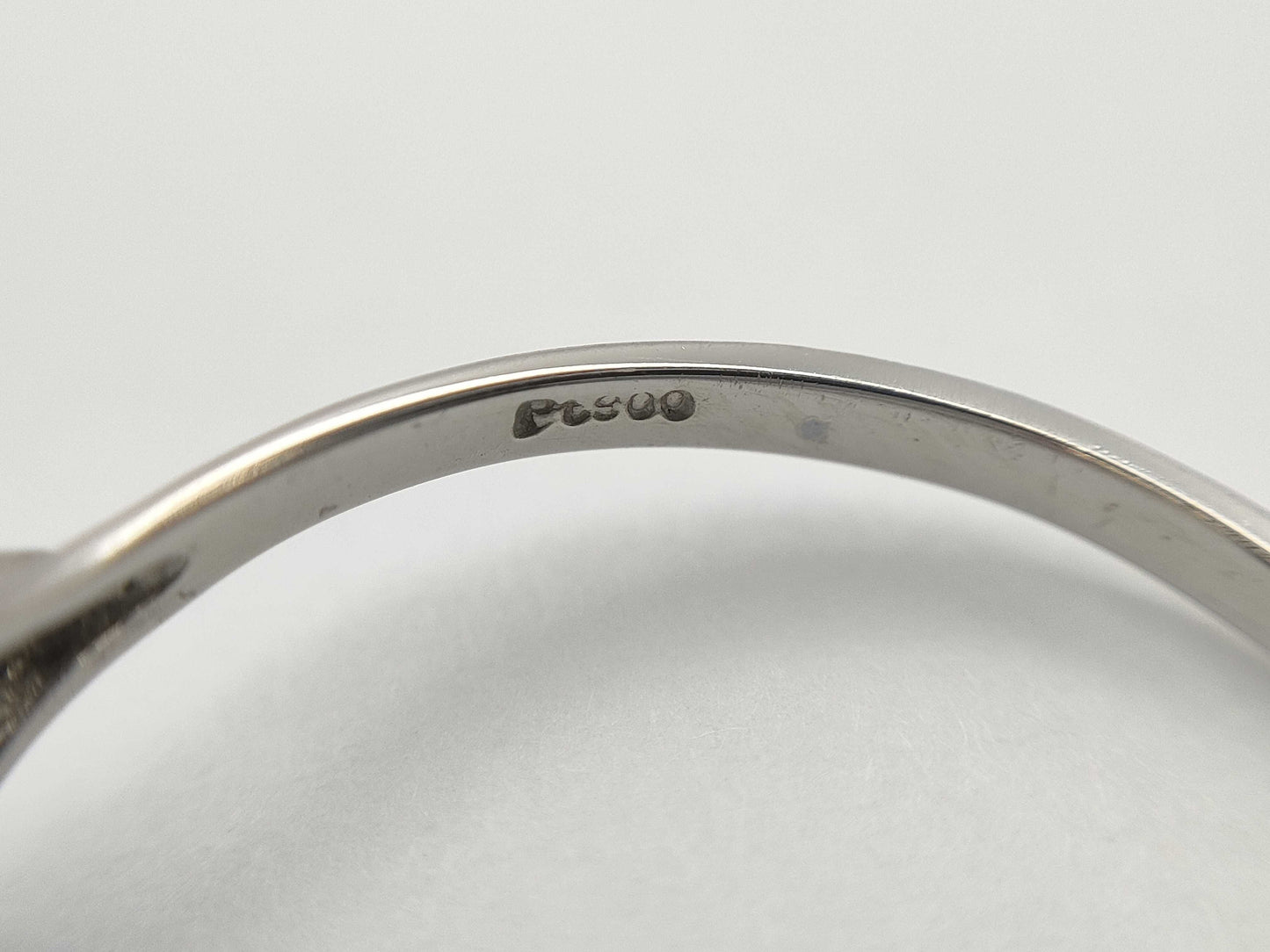Colored Diamond Pt900 2.8g Ring