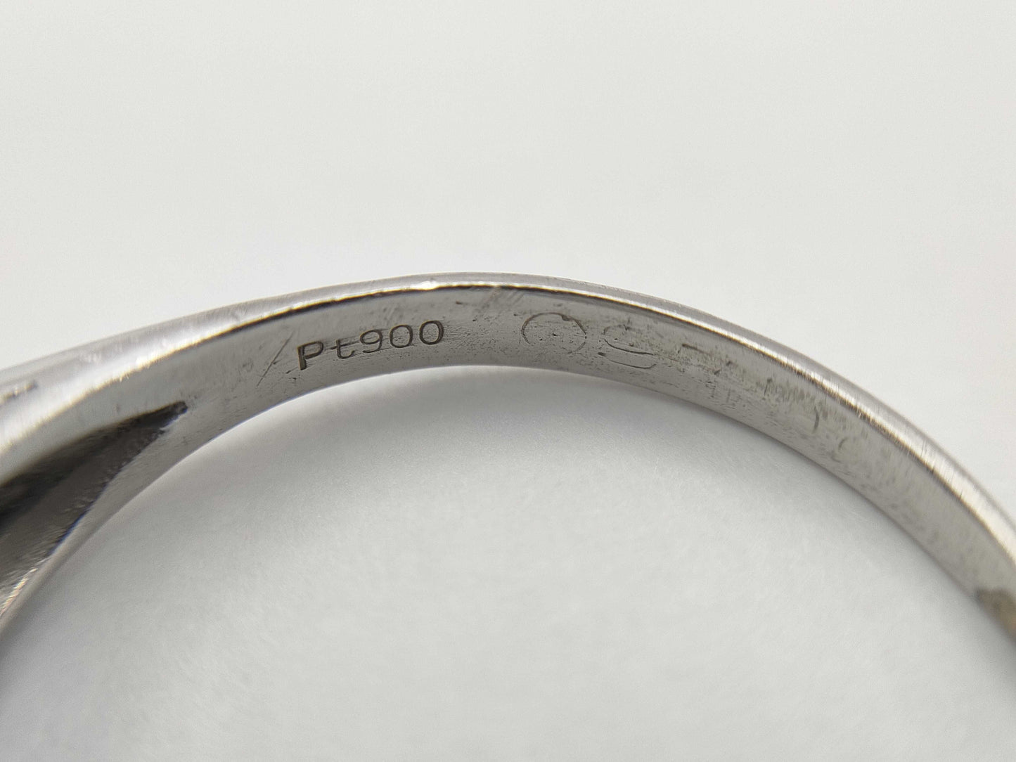 Sapphire and Diamond Pt900 4.1g Ring