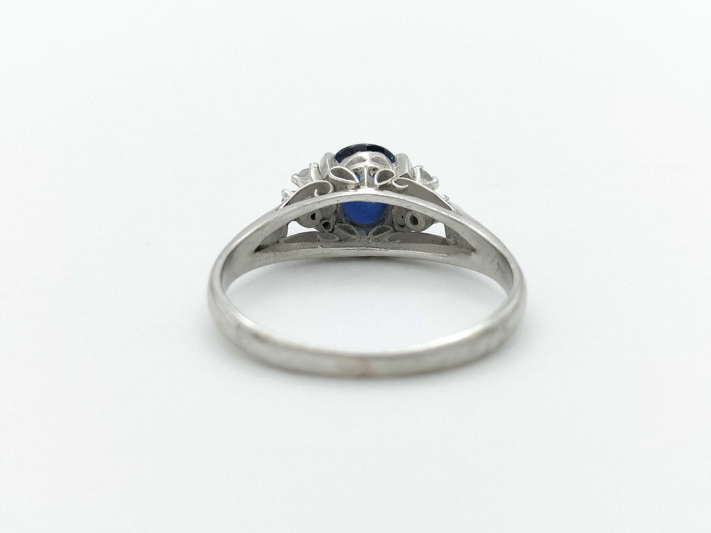 Sapphire and Diamond Pt900 4.1g Ring